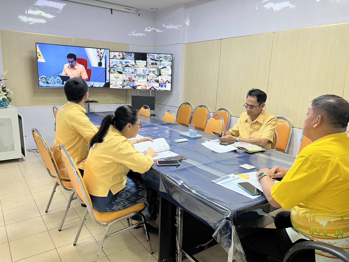 พช.สกลนคร : การแลกเปลี่ยนความคิดเห็น เพื่อเพิ่มประสิทธิภาพในการขับเคลื่อนงานพัฒนาชุมชนให้ตอบสนองการบรรลุเป้าหมายยุทธศาสตร์ชาติ