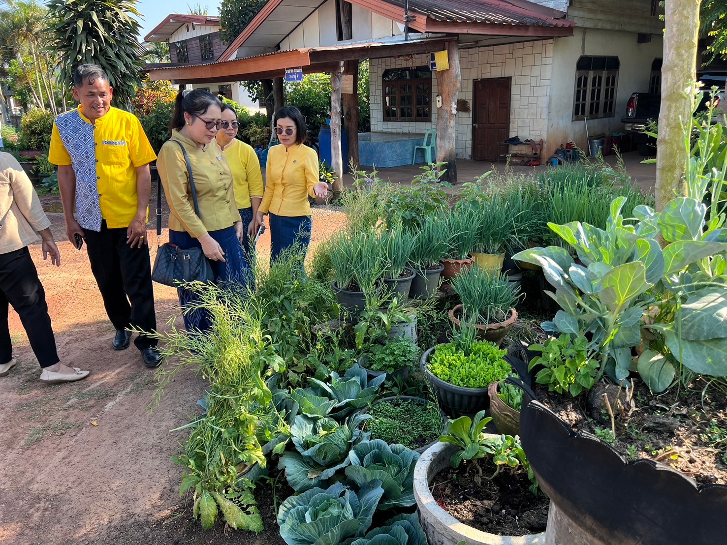 📢สำนักงานพัฒนาชุมชนชนจังหวัดสกลนคร นิเทศ ติดตาม และสนับสนุนการขับเคลื่อนงานพัฒนาชุมชน ในระดับพื้นที่ให้ขับเคลื่อนงานอย่างมีประสิทธิภาพ