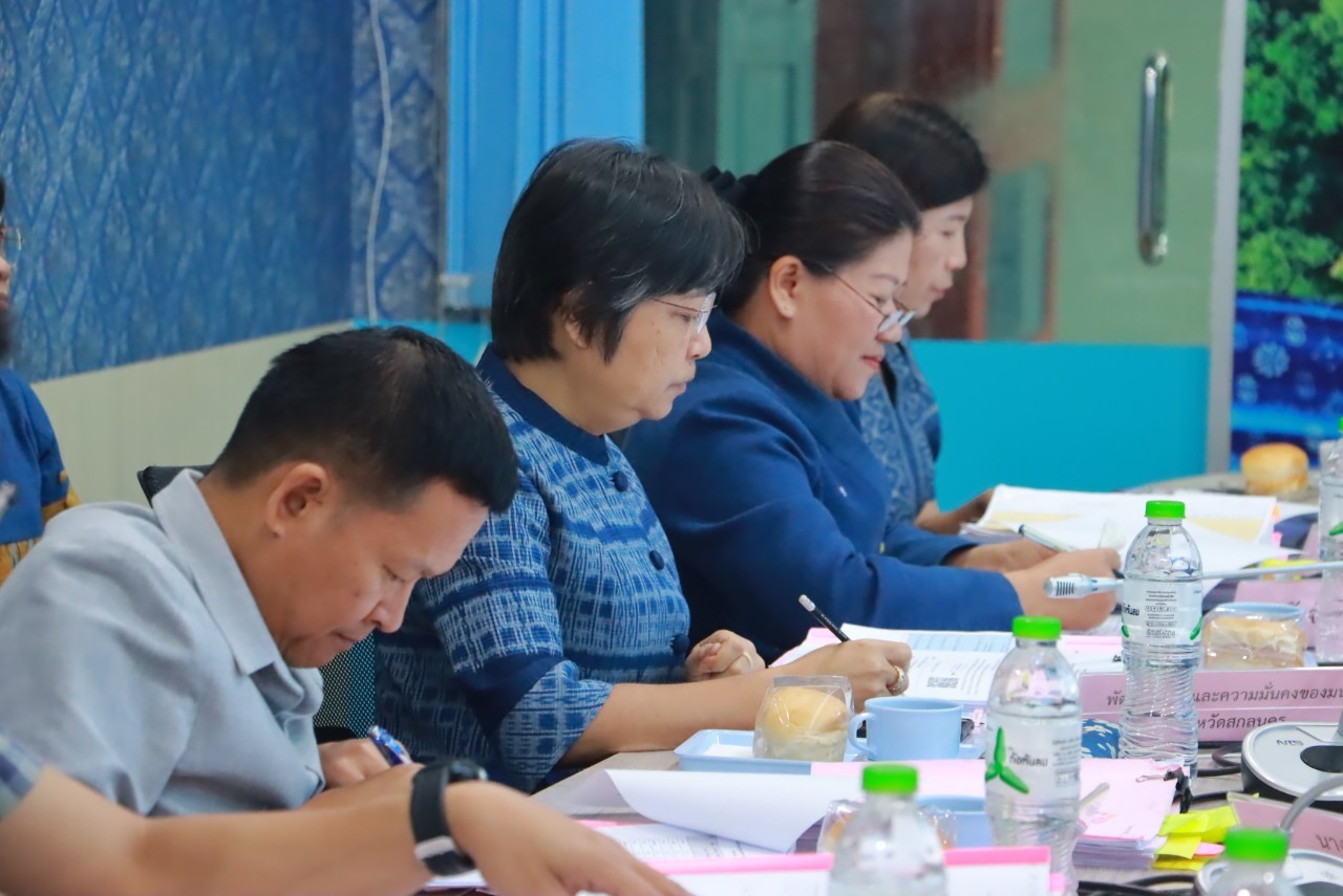 📢พช.สกลนคร : ประชุมคณะอนุกรรมการบริหารกองทุนพัฒนาบทบาทสตรี ระดับจังหวัด จังหวัดสกลนคร ครั้งที่ ๒/๒๕๖๗ ณ ห้องประชุมสำนักงานเลขานุการคณะกรรมการบริหารกองทุนพัฒนาบทบาทสตรีจังหวัดสกลนคร