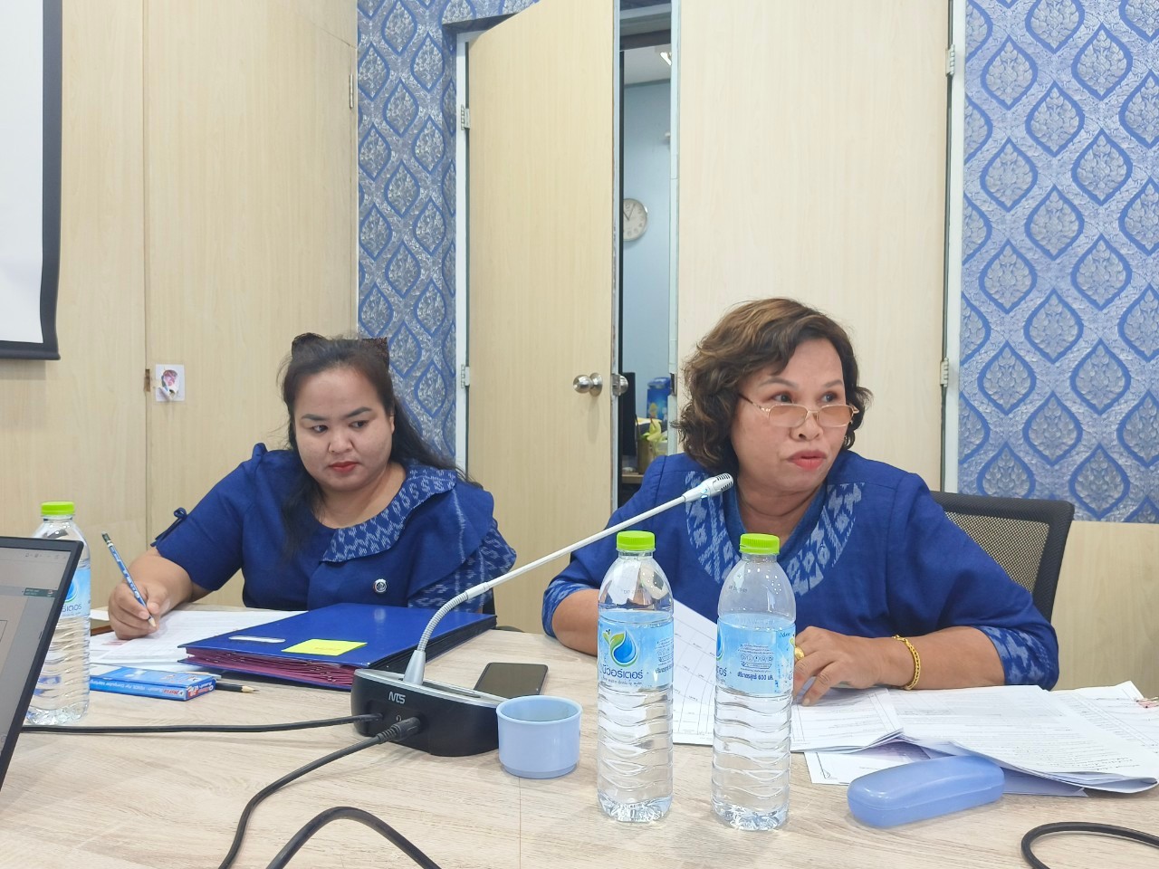 📢พช.สกลนคร : ประชุมคณะอนุกรรมการบริหารกองทุนพัฒนาบทบาทสตรี ระดับจังหวัด จังหวัดสกลนคร ครั้งที่ ๒/๒๕๖๗ ณ ห้องประชุมสำนักงานเลขานุการคณะกรรมการบริหารกองทุนพัฒนาบทบาทสตรีจังหวัดสกลนคร