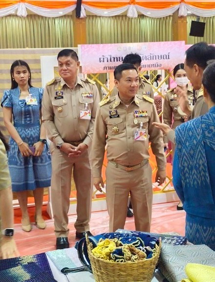 📢พช.สกลนคร : ผู้ว่าราชการจังหวัดสกลนคร รับเสด็จสมเด็จพระเจ้าลูกเธอ เจ้าฟ้าสิริวัณณวรี นารีรัตนราชกัญญา ในโอกาสเสด็จทอดพระเนตรการจัดงานแสดงผลิตภัณฑ์ผ้าไทยและงานหัตถกรรมชุมชนภาคตะวันออกเฉียงเหนือ จังหวัดอุบลราชธานี