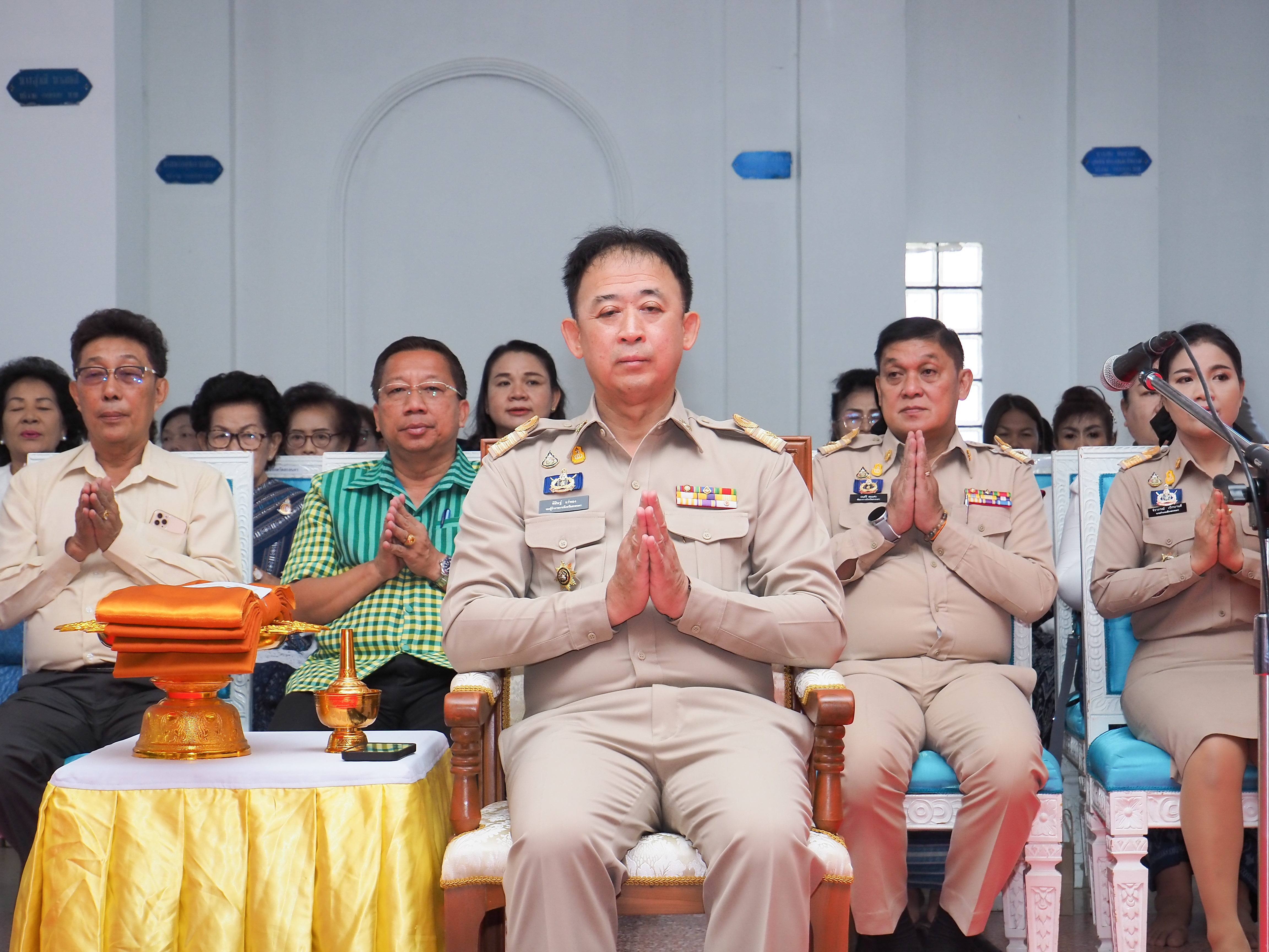 📢พช.สกลนคร : ร่วมทอดผ้าป่าสามัคคีสมทบกองทุนสตรีเฉลิมฉลองวันสตรีสากลจังหวัดสกลนคร ประจำปี ๒๕๖๗
