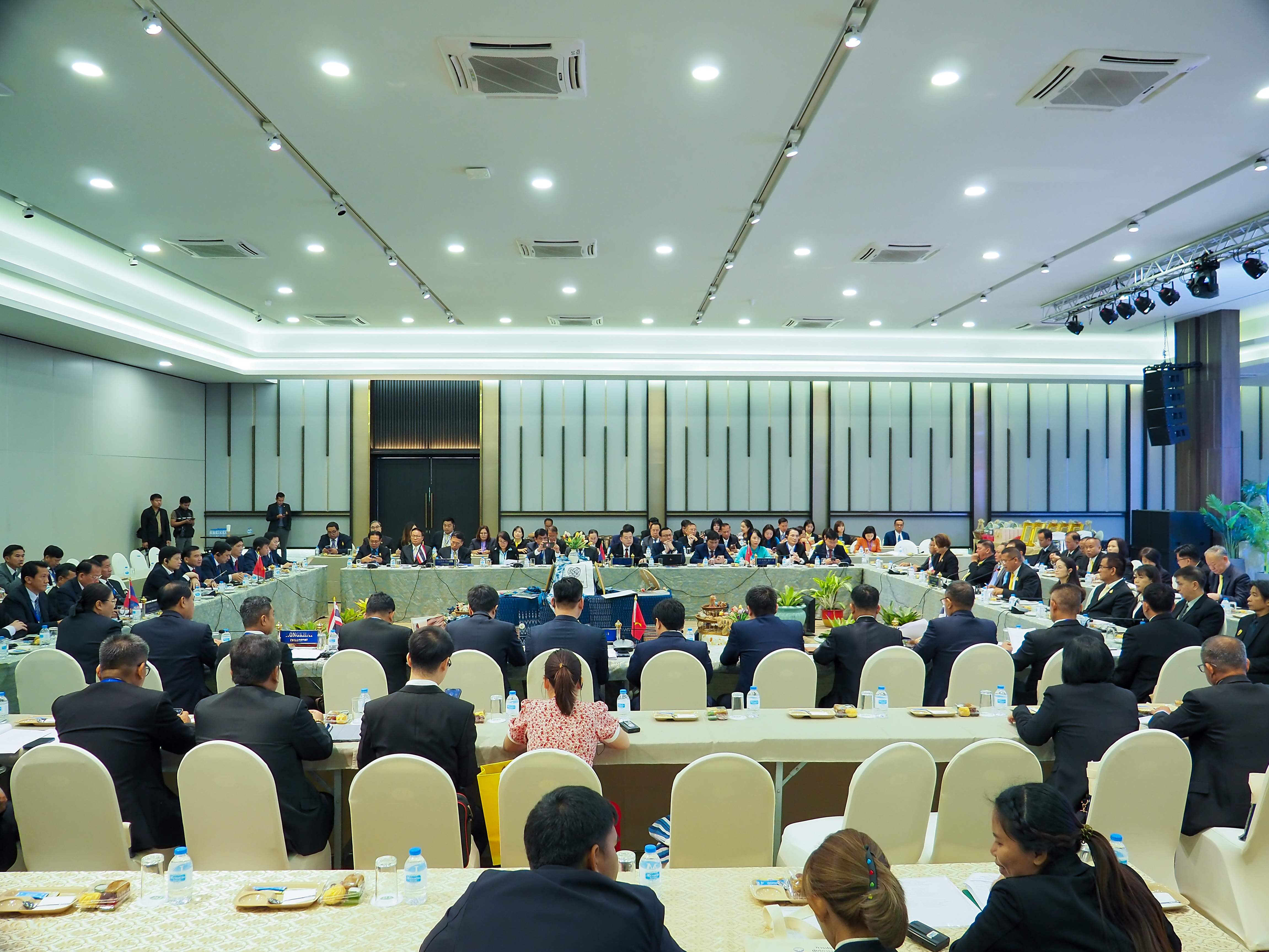 📢จังหวัดสกลนคร : เจ้าภาพจัดประชุมผู้บริหารระดับสูง ๓ ประเทศ ๙ จังหวัดไทย – ลาว – เวียดนาม ๒๗ – ๒๙ ก.พ.๖๗
