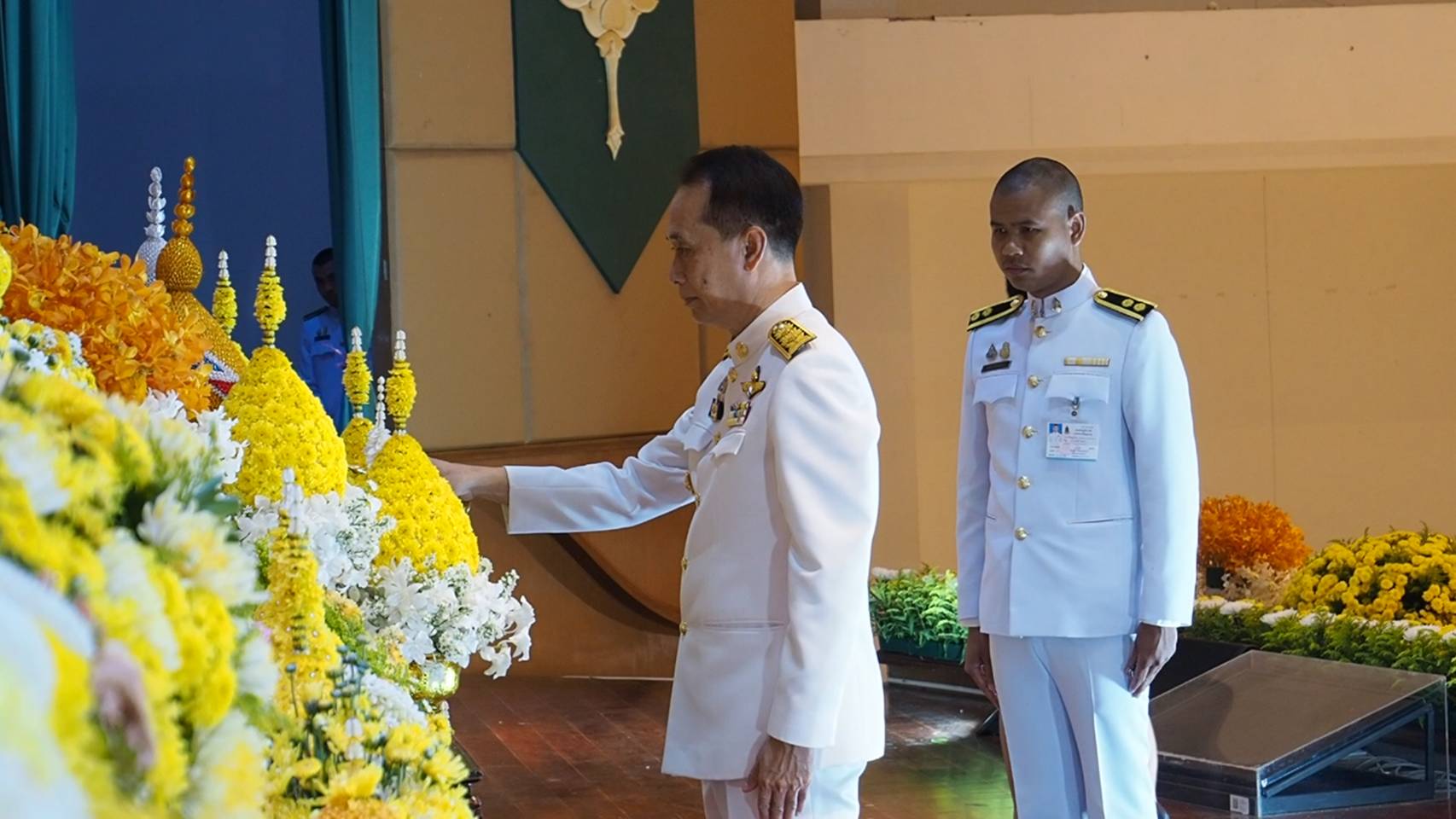 📢พช.สกลนคร : ร่วมพิธีทำบุญตักบาตร เนื่องใน วันที่ระลึกพระบาทสมเด็จพระนั่งเกล้าเจ้าอยู่หัว พระมหาเจษฎาราชเจ้า