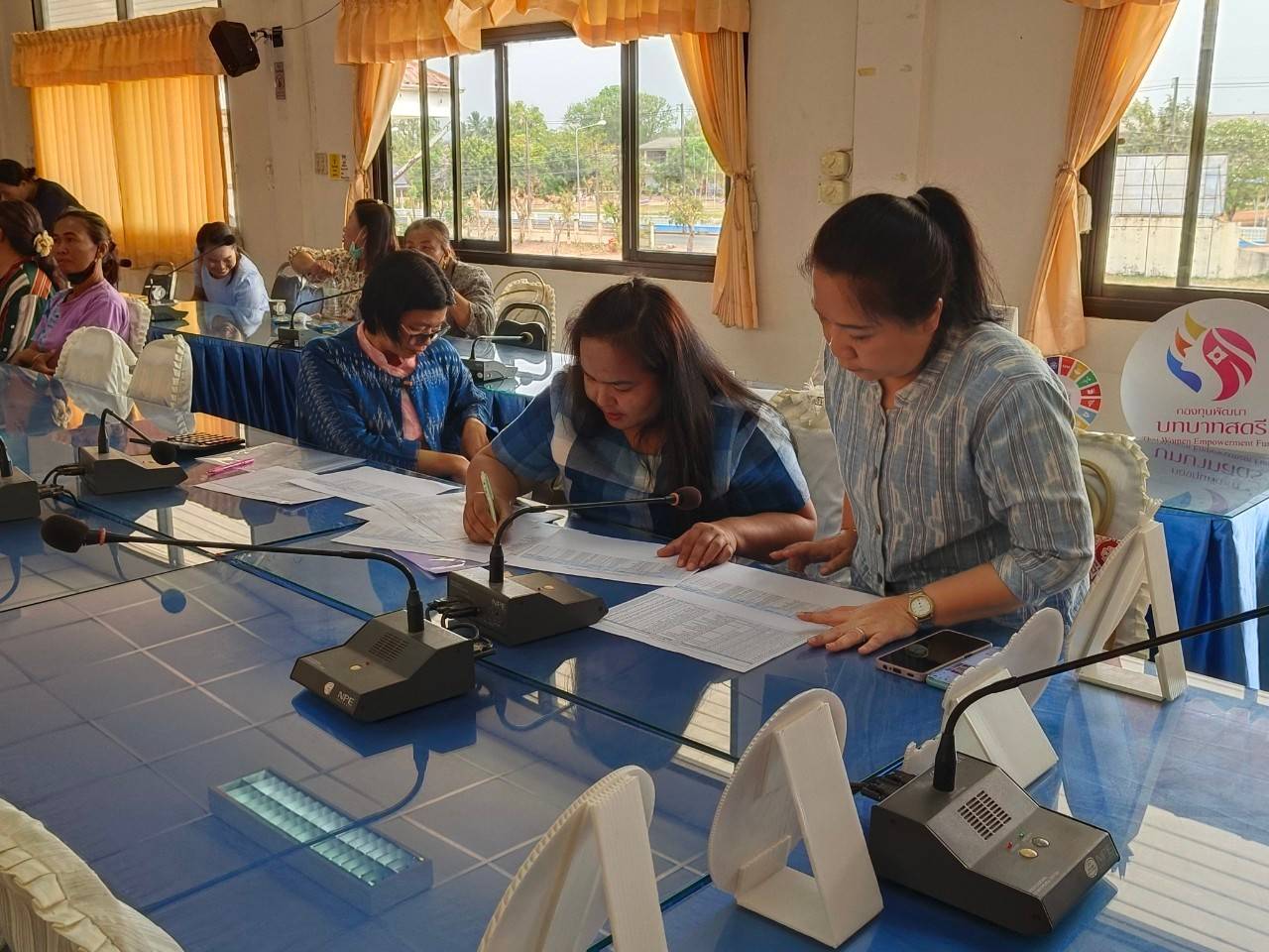 พช.สกลนคร : ติดตามสนับสนุนการดำเนินงานกองทุนพัฒนาบทบาทสตรี