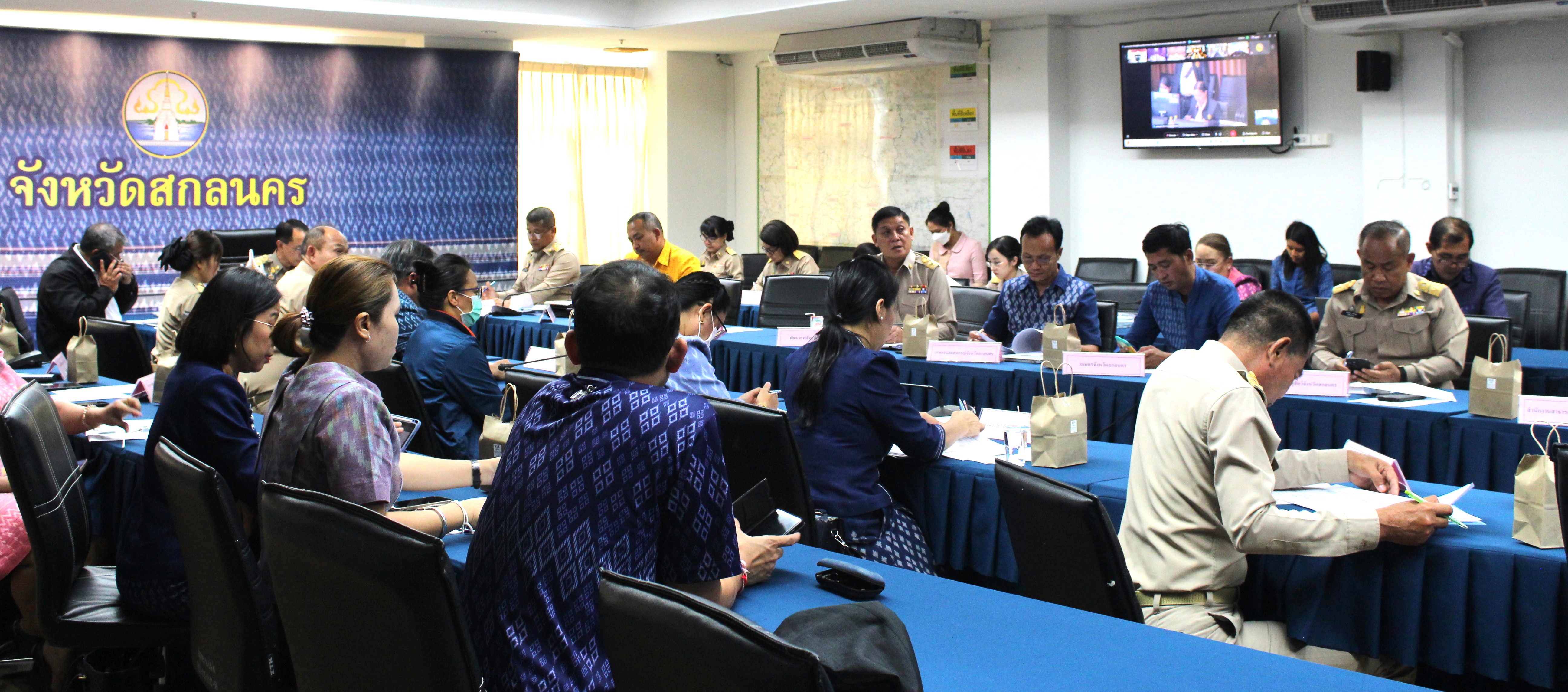 พช.สกลนคร : ร่วมประชุมชี้แจงกับคณะกรรมาธิการวิสามัญพิจารณาศึกษาร่างพระราชบัญญัติงบประมาณรายจ่าย ประจำปีงบประมาณ พ.ศ. ๒๕๖๗ วุฒิสภา ครั้งที่ ๒๗/๒๕๖๗