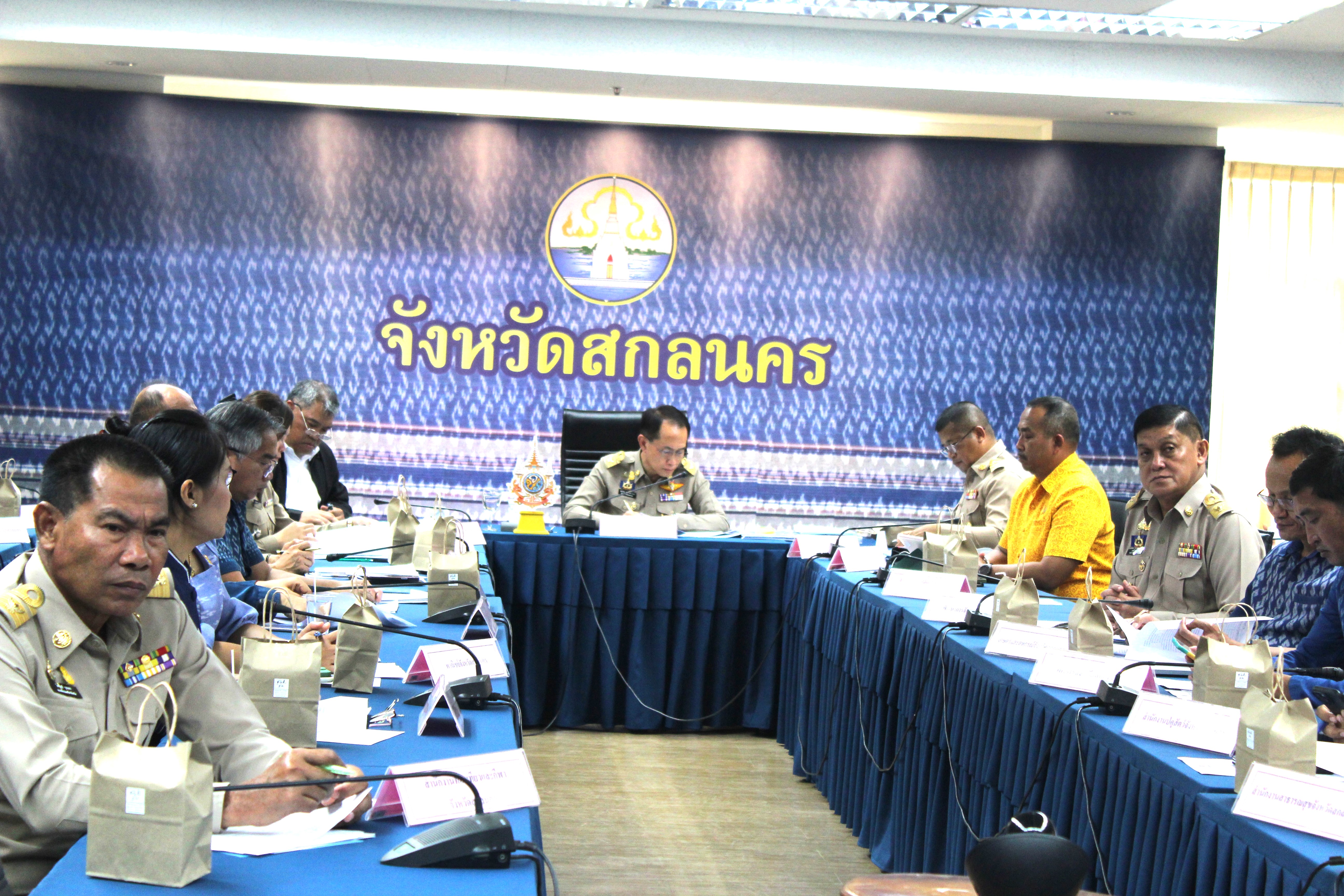 พช.สกลนคร : ร่วมประชุมชี้แจงกับคณะกรรมาธิการวิสามัญพิจารณาศึกษาร่างพระราชบัญญัติงบประมาณรายจ่าย ประจำปีงบประมาณ พ.ศ. ๒๕๖๗ วุฒิสภา ครั้งที่ ๒๗/๒๕๖๗