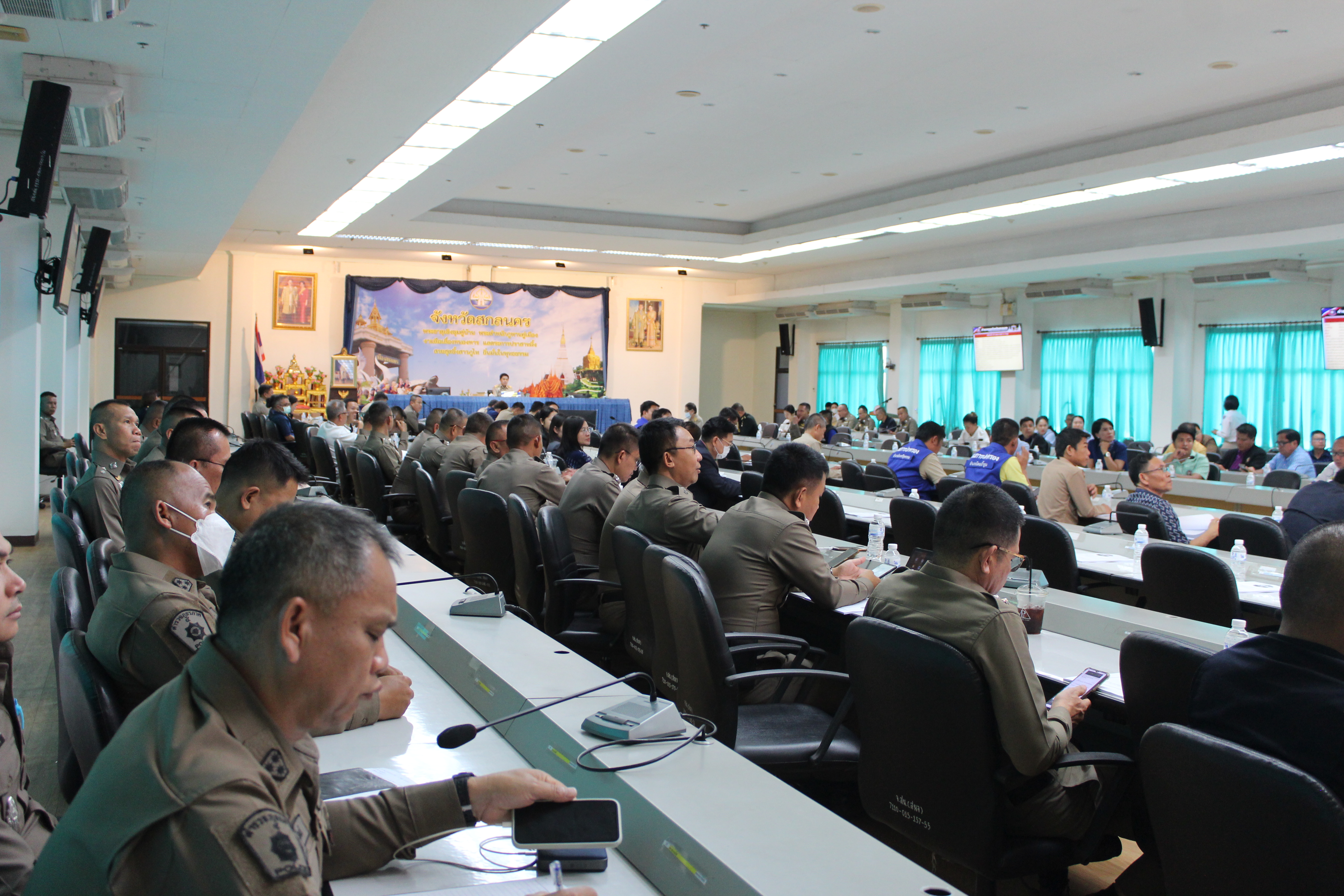📢พช.สกลนคร : ร่วมประชุมคณะกรรมการศูนย์อำนวยการป้องกันและปราบปรามยาเสพติดจังหวัดสกลนคร