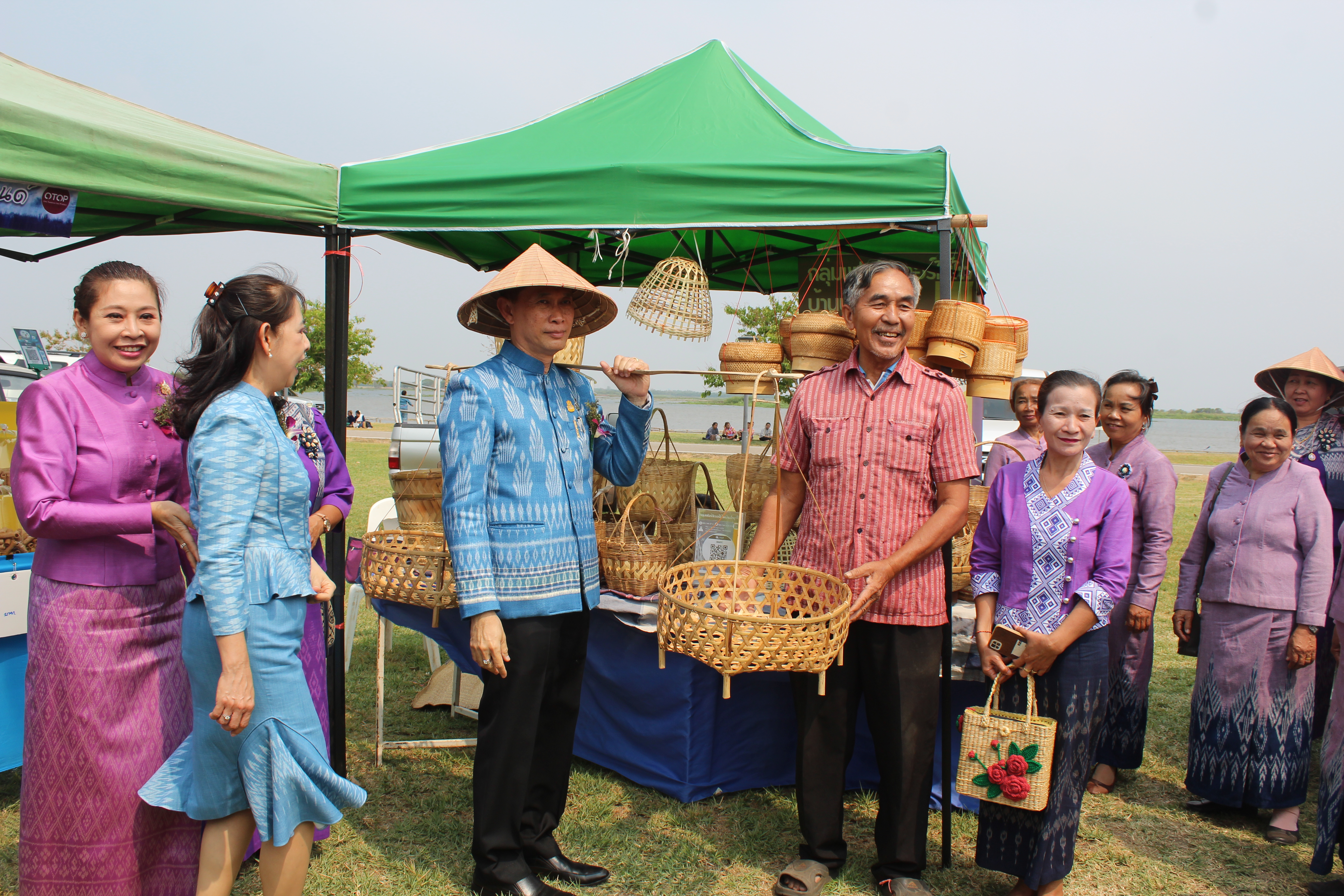 จังหวัดสกลนคร : รวมพลังสตรี บริหารกายให้ได้เหงื่อ เพื่อสุขภาพที่ดี ในงานวันสตรีสากลปี ๒๕๖๗
