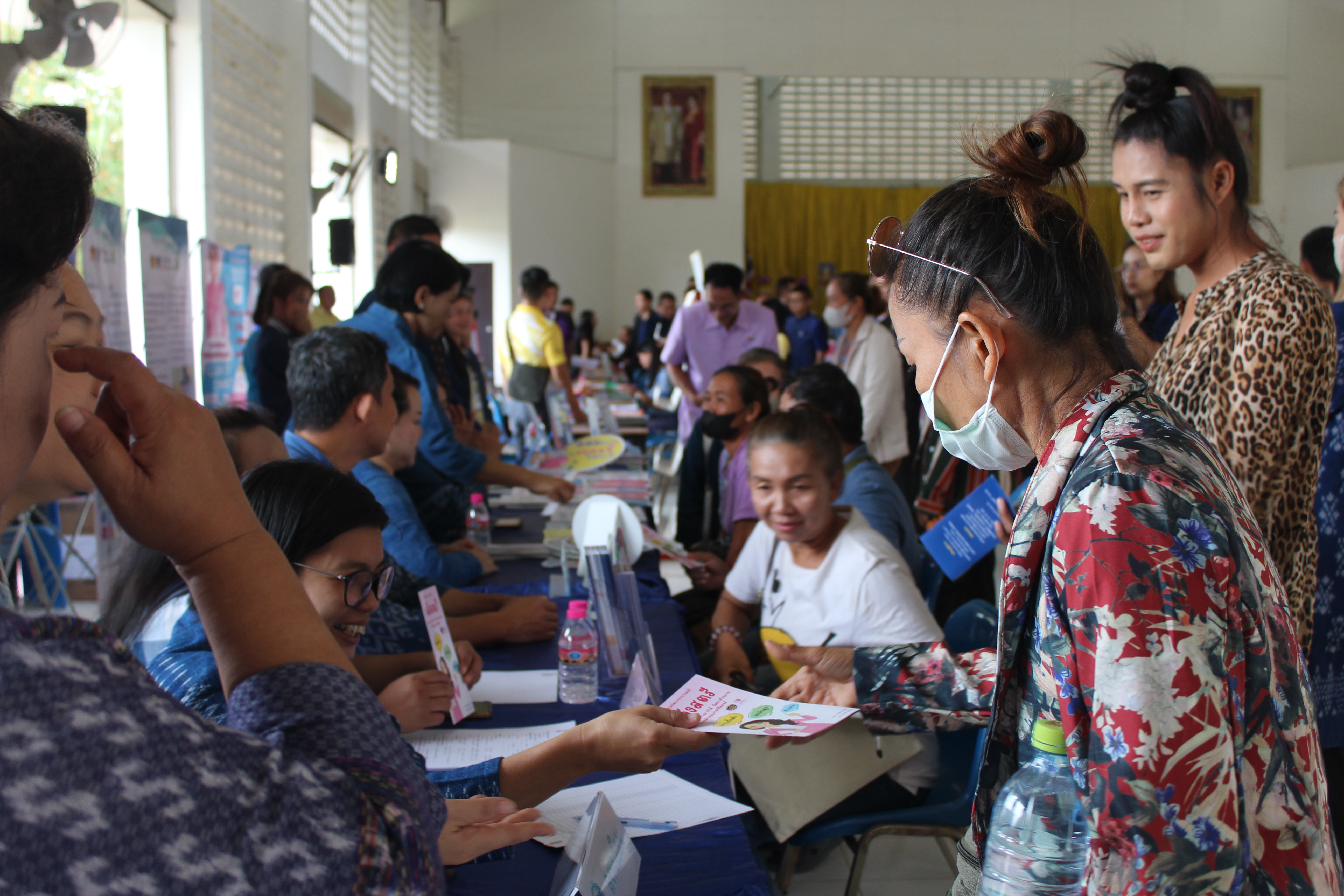 พช.สกลนคร : ร่วมกิจกรรม”ตลาดนัดแก้หนี้” ประจำเดือนมีนาคม ๒๕๖๗ พื้นที่อำเภอพรรณานิคม จังหวัดสกลนคร