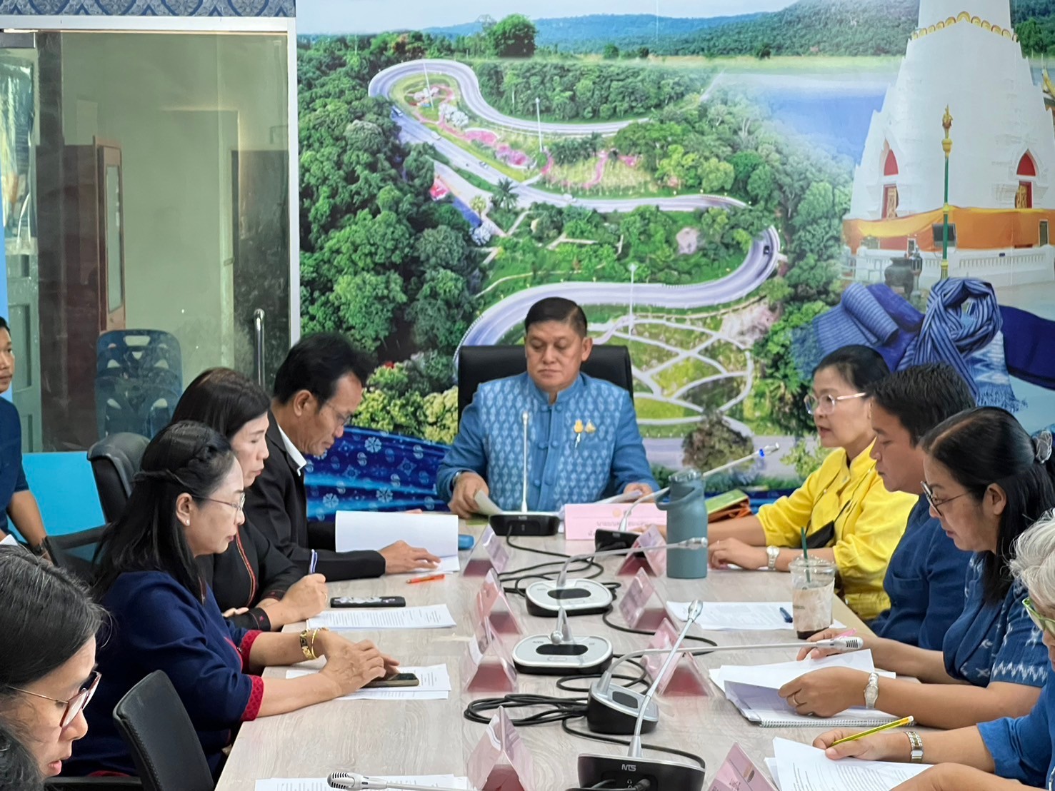 📢จังหวัดสกลนคร : จัดประกวดหมู่บ้านต้นแบบการน้อมนำแนวพระราชดำริไปประยุกต์ใช้ ตามโครงการ ๙;๑๐ ปฏิบัติบูชา สืบสาน รักษา ต่อยอด เพื่อพัฒนาชุมชน ปี ๒๕๖๗
