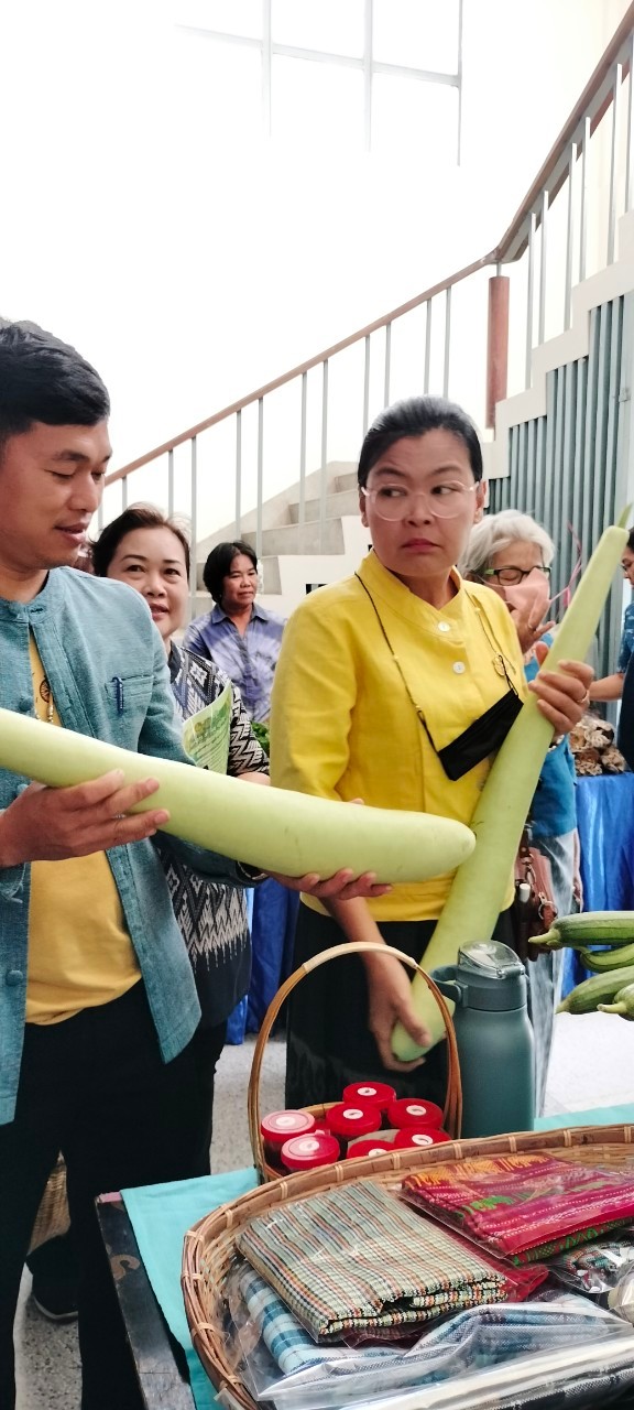📢จังหวัดสกลนคร : จัดประกวดหมู่บ้านต้นแบบการน้อมนำแนวพระราชดำริไปประยุกต์ใช้ ตามโครงการ ๙;๑๐ ปฏิบัติบูชา สืบสาน รักษา ต่อยอด เพื่อพัฒนาชุมชน ปี ๒๕๖๗