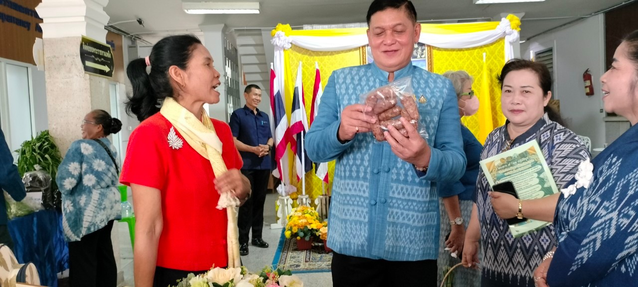 📢จังหวัดสกลนคร : จัดประกวดหมู่บ้านต้นแบบการน้อมนำแนวพระราชดำริไปประยุกต์ใช้ ตามโครงการ ๙;๑๐ ปฏิบัติบูชา สืบสาน รักษา ต่อยอด เพื่อพัฒนาชุมชน ปี ๒๕๖๗