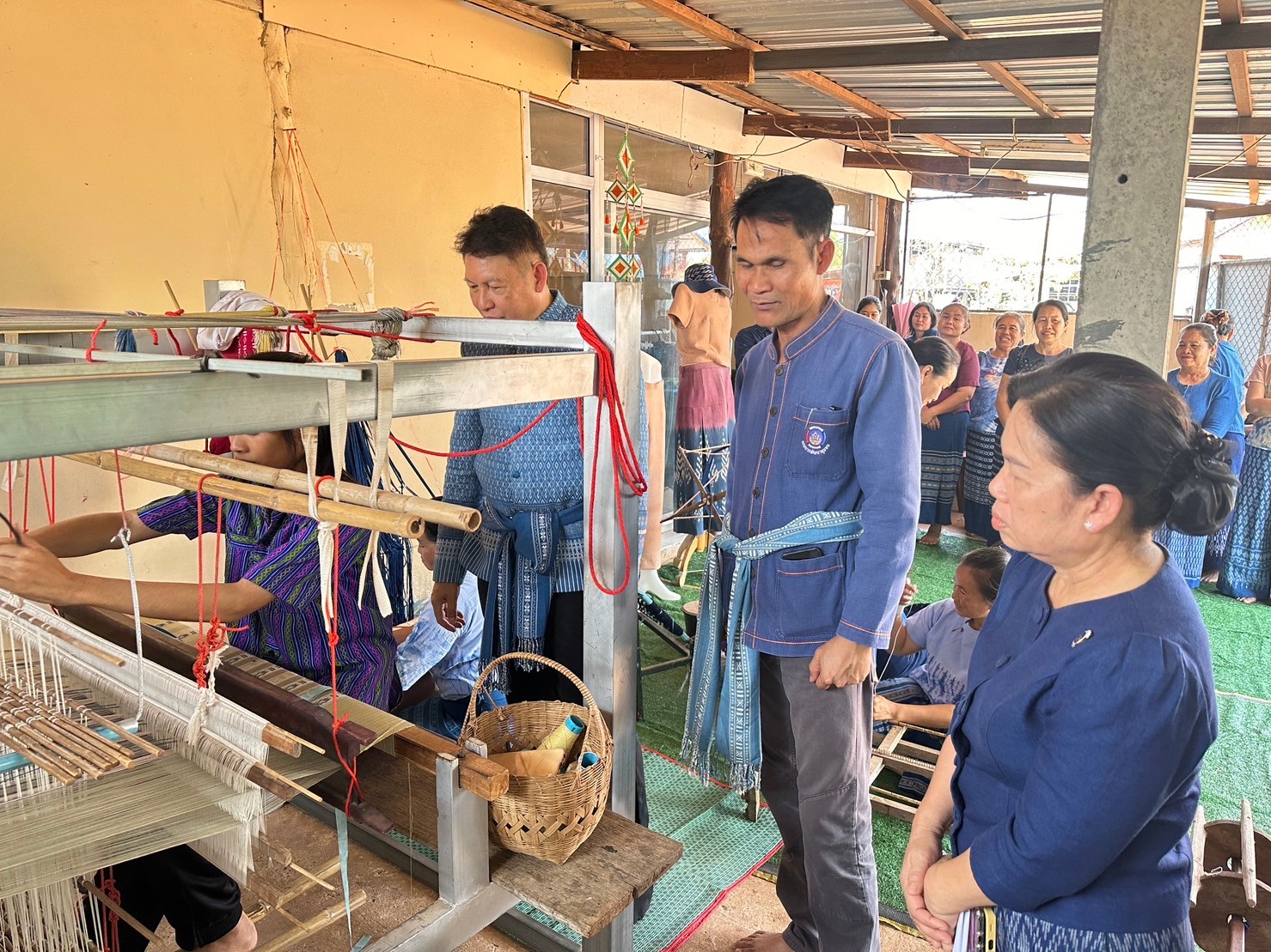 📢พช.สกลนคร : ผู้ตรวจราชการกรมการพัฒนาชุมชน นายสุรพล แก้วอินธิ ลงพื้นที่ตรวจราชการจังหวัดสกลนคร