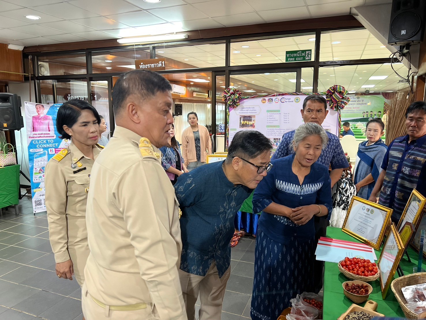 📣 News จังหวัดสกลนคร : เปิดงาน “มหกรรมการออม 50 ปี ผลสำเร็จสัจจะกลุ่มออมทรัพย์เพื่อการผลิต ของจังหวัดสกลนคร กว่า 500 ล้านบาท เพื่อเป็นหนุนทุนชุมชนขับเคลื่อนเศรษฐกิจฐานราก ปี 2567