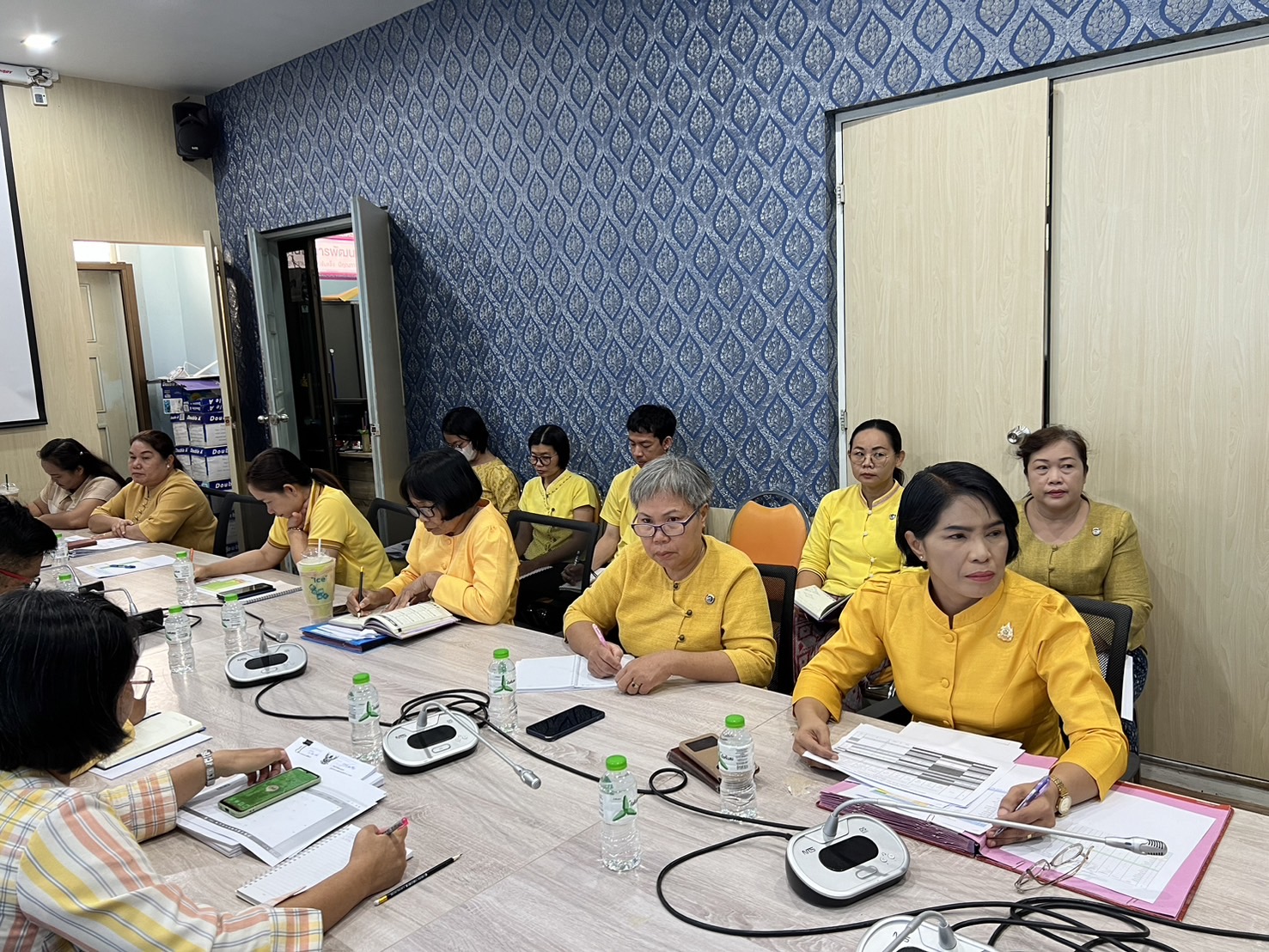 ประชุมติดตามการดำเนินงานตามตัวชี้วัดและค่าเป้าหมายการประเมินผลการปฏิบัติราชการปีงบประมาณ พ.ศ. ๒๕๖๗ รอบการประเมินที่ ๑