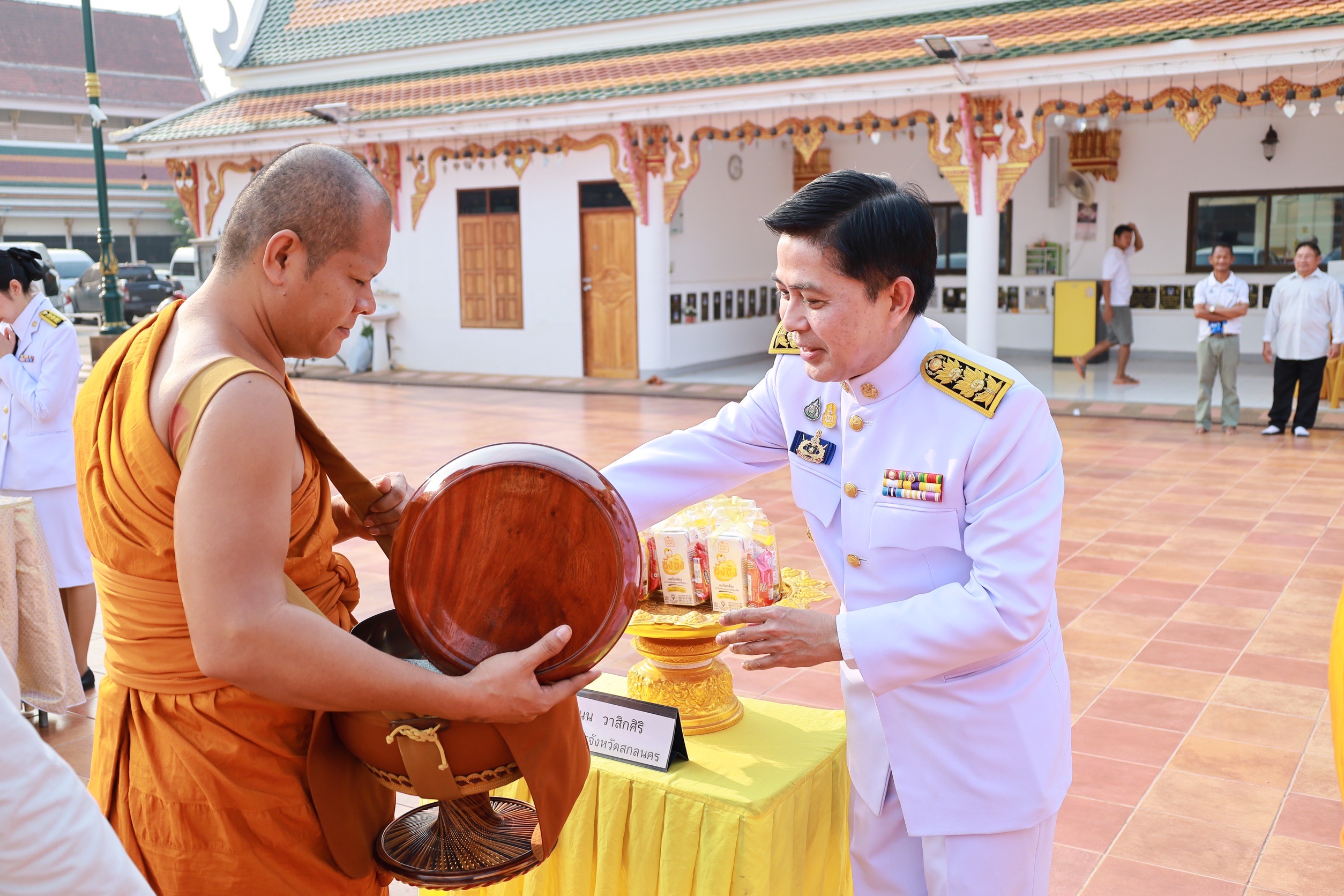 ♦พช.สกลนคร : ร่วมพิธีทำบุญตักบาตร เนื่องในวันที่ระลึกพระบาทสมเด็จพระพุทธยอดฟ้าจุฬาโลกมหาราช และวันที่ระลึกมหาจักรีบรมราชวงศ์ ประจำปี ๒๕๖๗