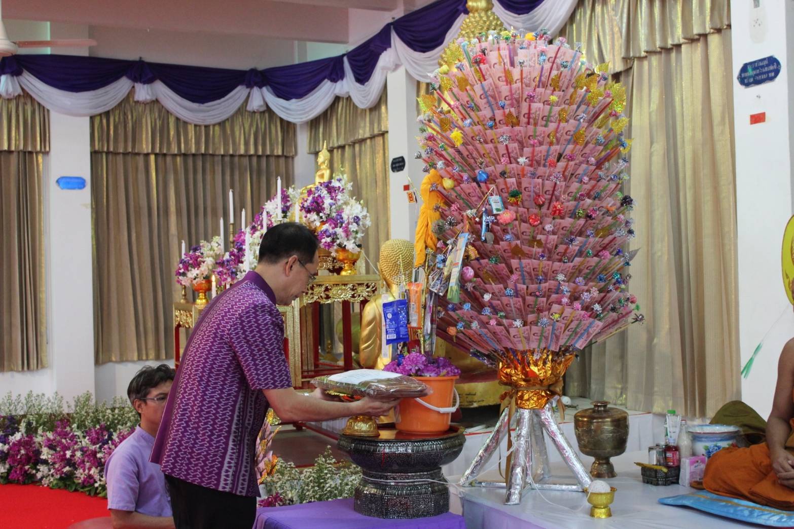 📢จังหวัดสกลนคร : ทอดผ้าป่าสมทบกองทุนพัฒนาเด็กชนบท ในพระราชูปถัมภ์สมเด็จพระเทพรัตนราชสุดาฯ สยามบรมราชกุมารี ประจำปี 2567