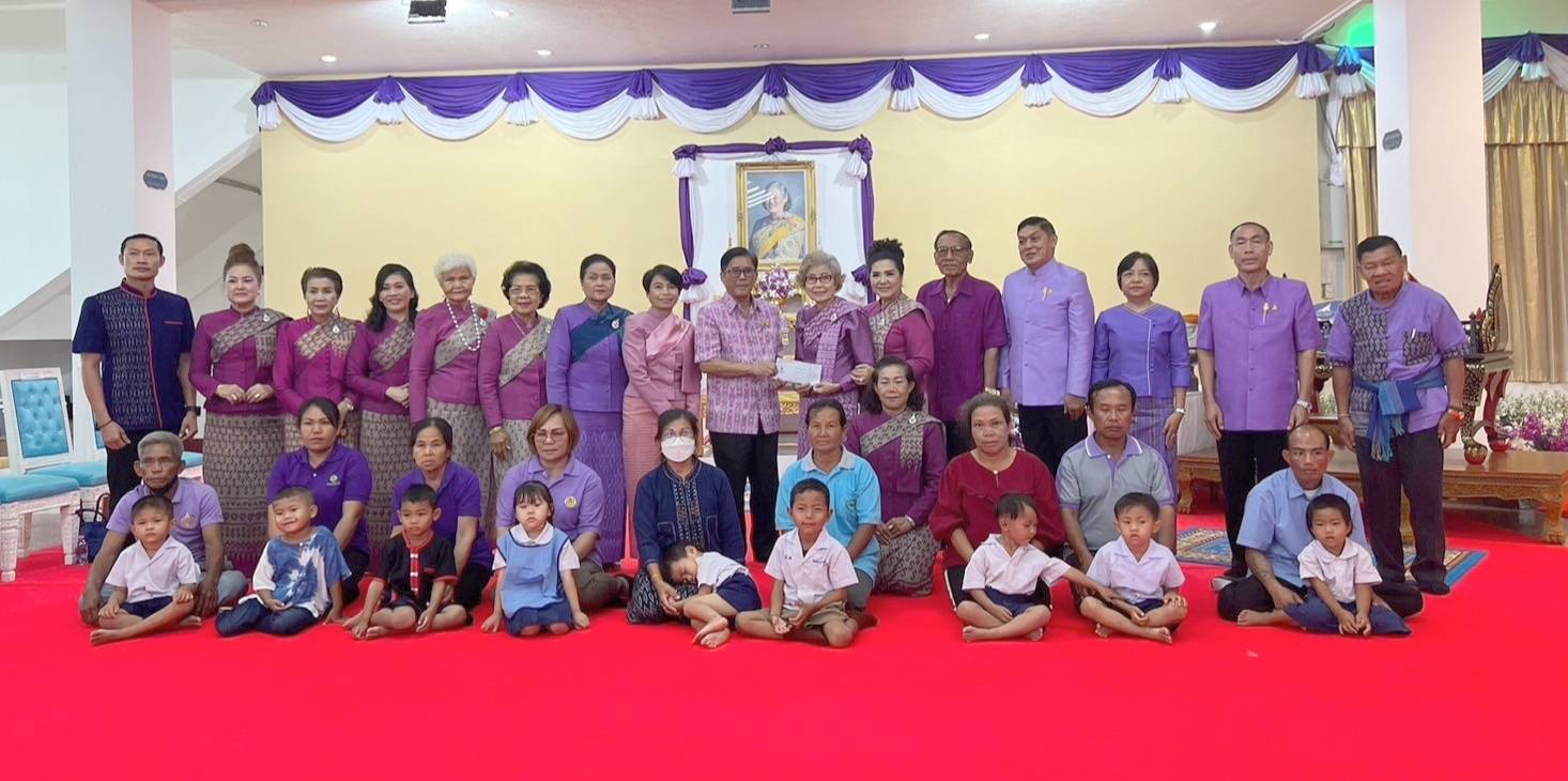 📢จังหวัดสกลนคร : ทอดผ้าป่าสมทบกองทุนพัฒนาเด็กชนบท ในพระราชูปถัมภ์สมเด็จพระเทพรัตนราชสุดาฯ สยามบรมราชกุมารี ประจำปี 2567
