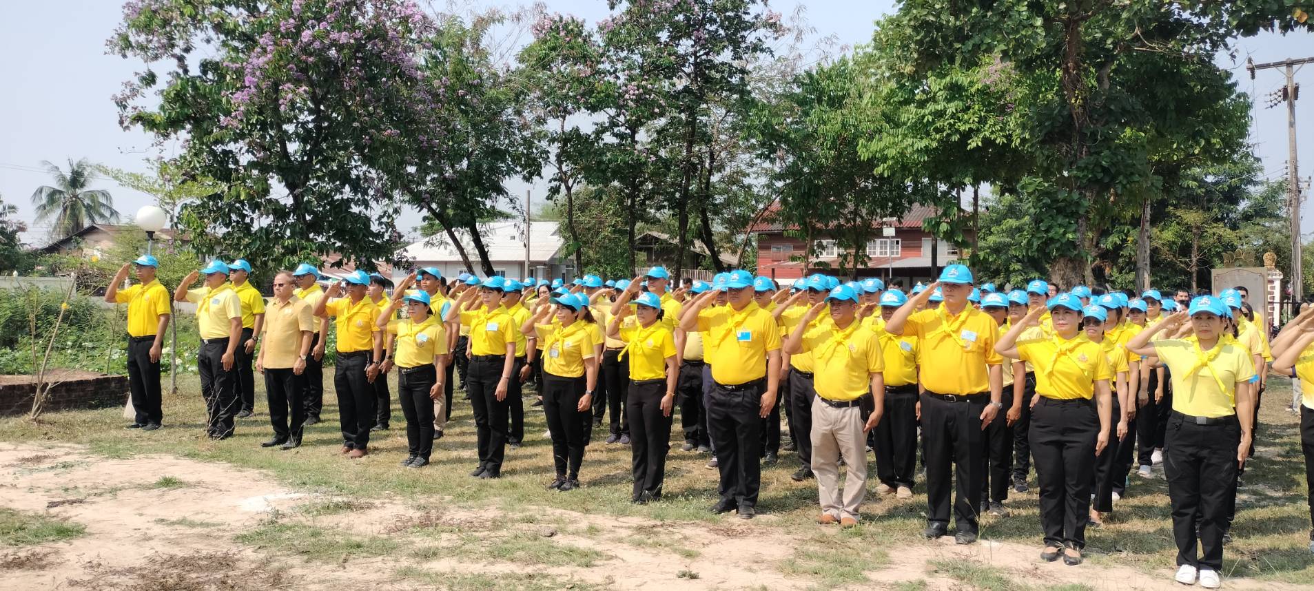 📢พช.สกลนคร : ร่วมกิจกรรมจิตอาสาพระราชทานจังหวัดสกลนคร ทำความดีด้วยหัวใจ จัดกิจกรรมจิตอาสาพัฒนาวัดและศาสนสถาน เนื่องในวันคล้ายวันพระราชสมภพ สมเด็จพระกนิษฐาธิราชเจ้า กรมสมเด็จพระเทพรัตนราชสุดาฯ สยามบรมราชกุมารี ๒ เมษายน ๒๕๖๗ และวันอนุรักษ์มรดกไทย