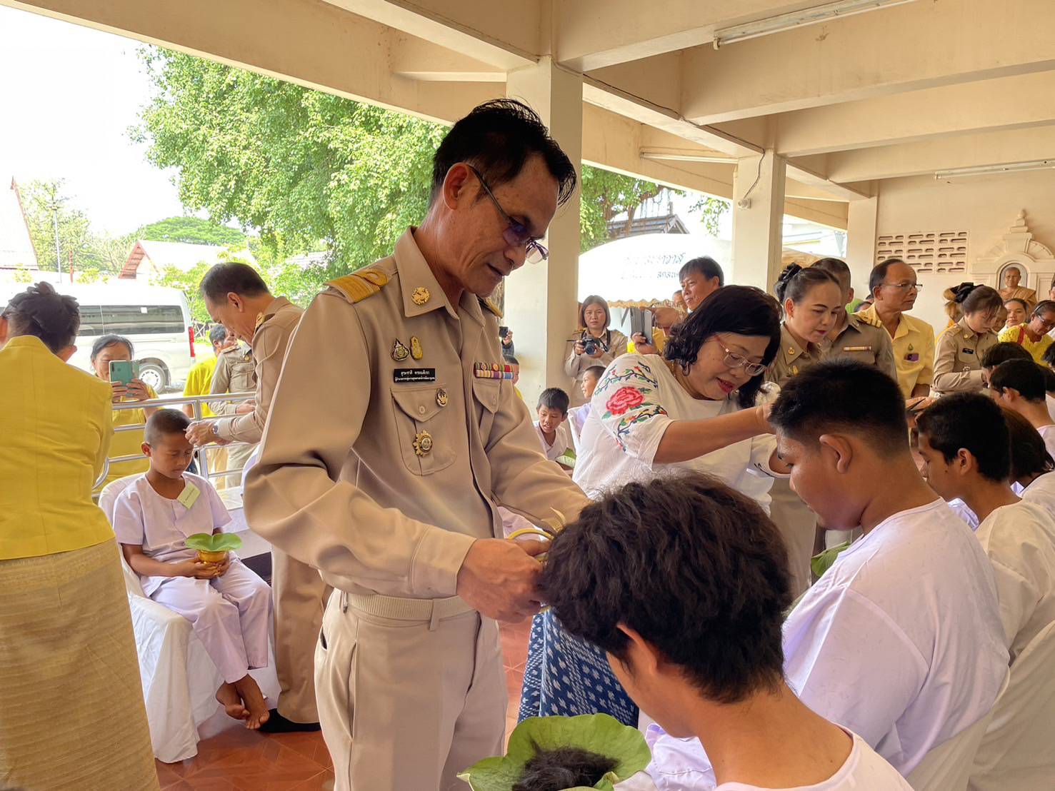 📢พช.สกลนคร : ร่วมพิธีบรรพชาสามเณรภาคฤดูร้อน เฉลิมพระเกียรติสมเด็จพระเจ้าอยู่หัว เนื่องในโอกาสเฉลิมพระชนมพรรษา ๖ รอบ ๗๒ พรรษา ๒๘ กรกฎาคม ๒๕๖๗