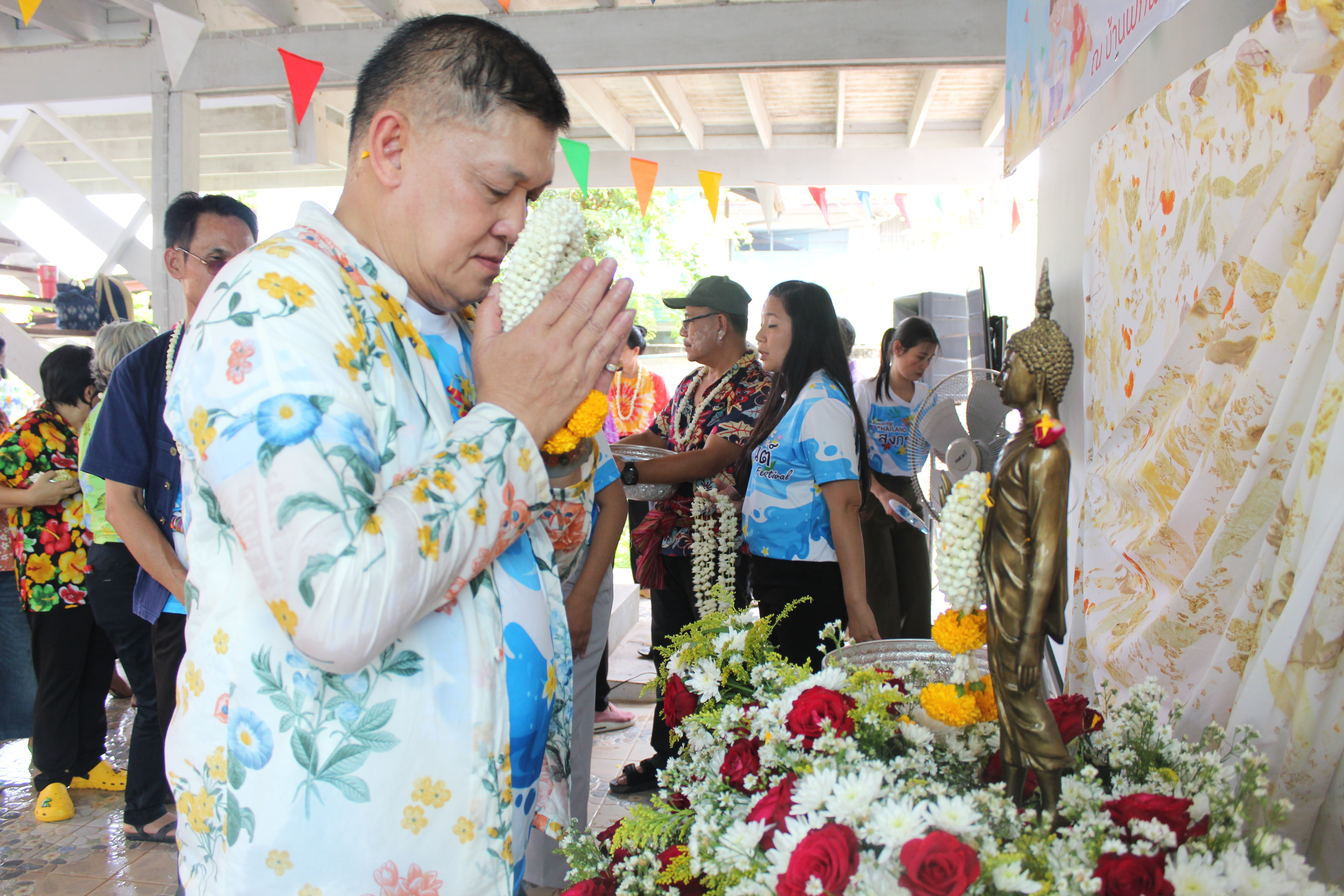 สำนักงานพัฒนาชุมชนจังหวัดสกลนคร สืบสานวัฒนธรรมประเพณีสงกรานต์และวันขึ้นปีใหม่ไทย ๒๕๖๗