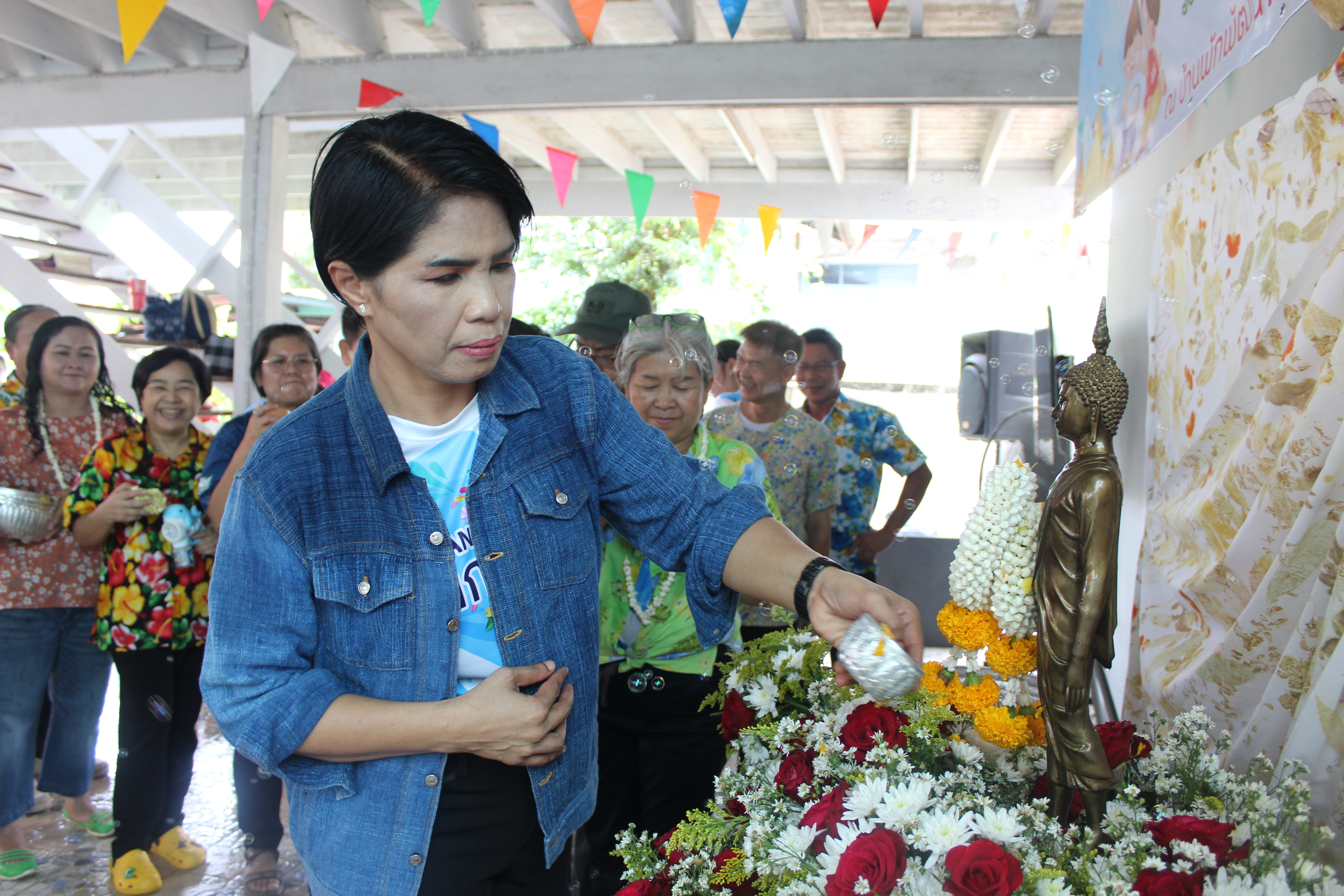 สำนักงานพัฒนาชุมชนจังหวัดสกลนคร สืบสานวัฒนธรรมประเพณีสงกรานต์และวันขึ้นปีใหม่ไทย ๒๕๖๗