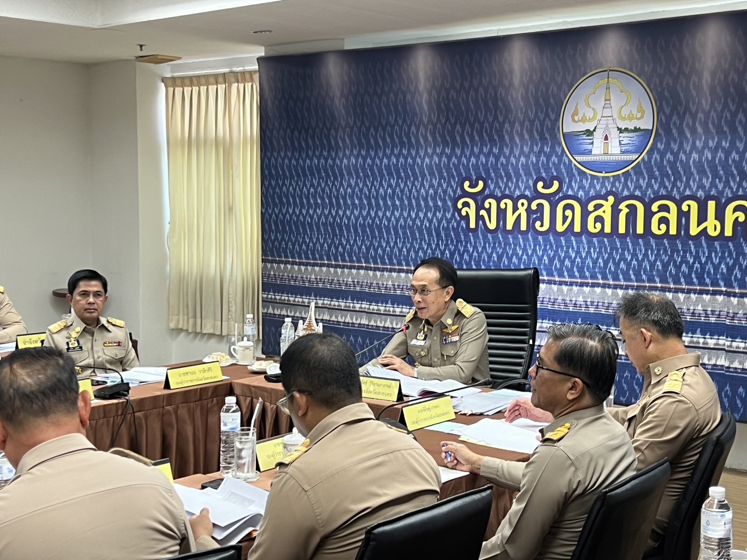 พช.สกลนคร : เชิญชวนดาวน์โหลดแอฟพลิเคชัน คลิกชุมชน เรียน รู้ ดู เที่ยว ทั่วไทย แอพเดียวจบ ครบเรื่องชุมชน