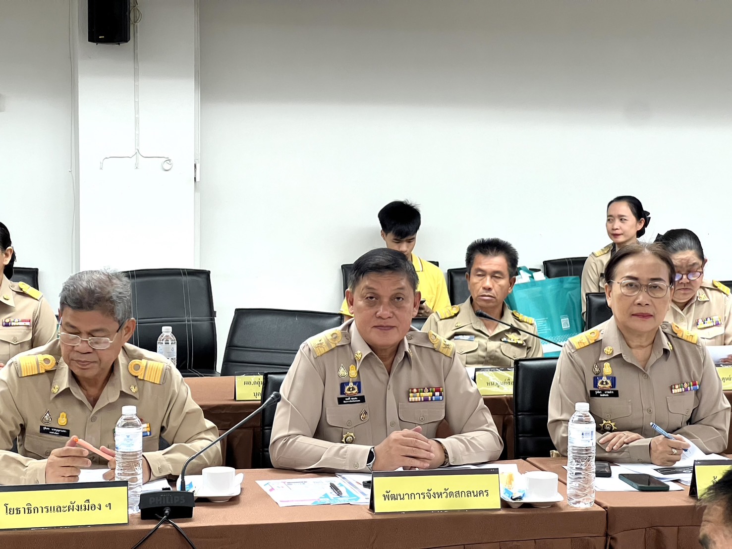 พช.สกลนคร : เชิญชวนดาวน์โหลดแอฟพลิเคชัน คลิกชุมชน เรียน รู้ ดู เที่ยว ทั่วไทย แอพเดียวจบ ครบเรื่องชุมชน