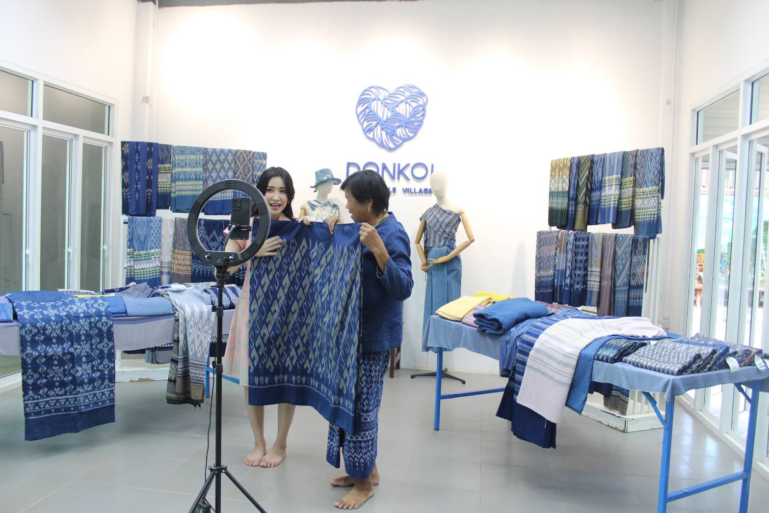 📢จังหวัดสกลนคร : ทดสอบตลาด และเผยแพร่มรดกแห่งภูมิปัญญา “ดอนกอยโมเดล”