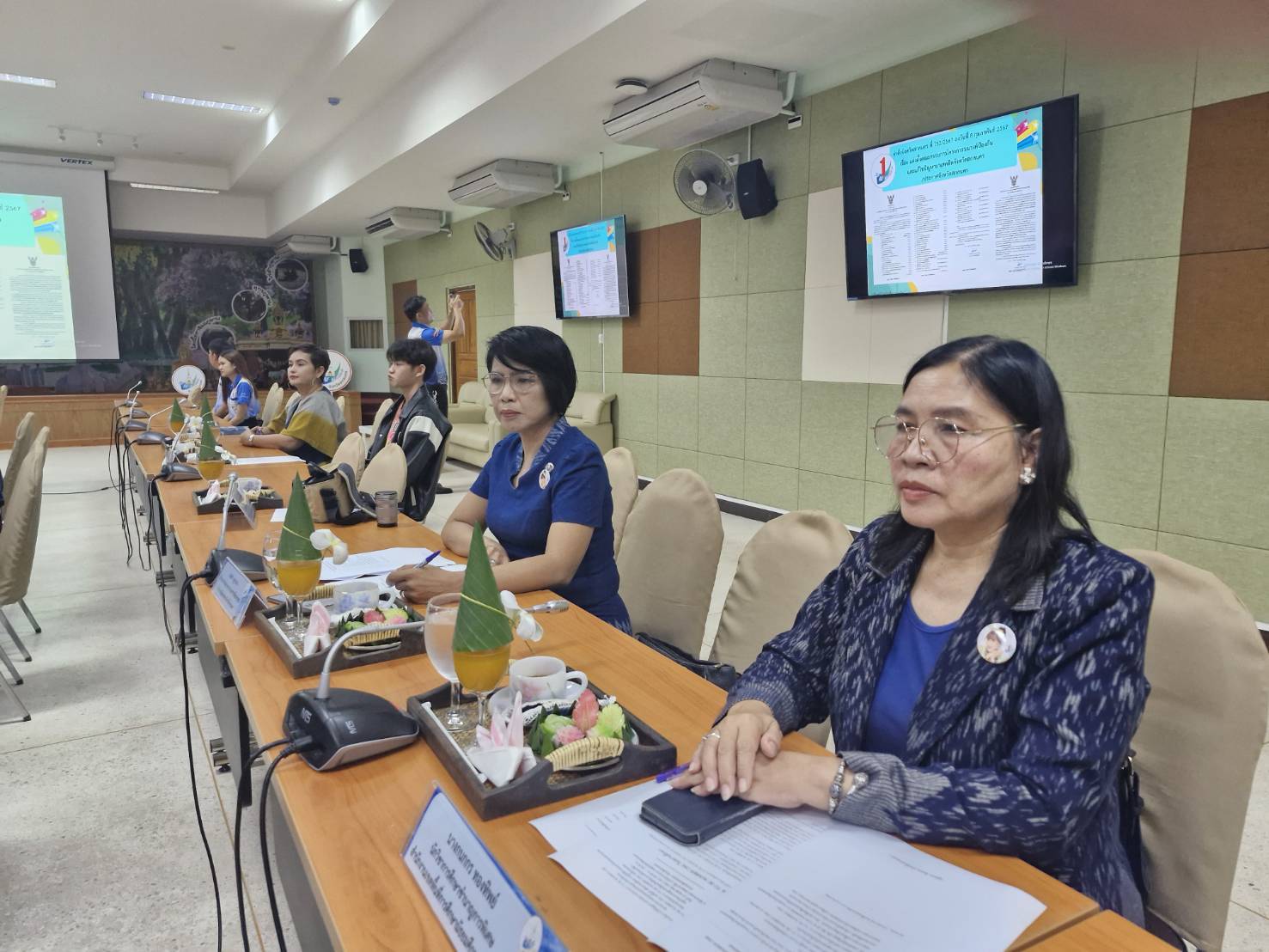 📢 พช.สกลนคร : ร่วมรับการตรวจเยี่ยมการปฏิบัติงานและเก็บคะแนนการประกวดกิจกรรมโครงการ TO BE NUMBER ONE ระดับประเทศ