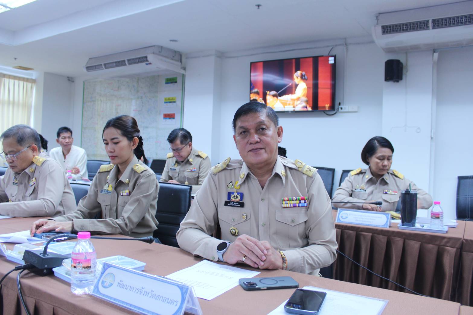 📢จังหวัดสกลนคร : ร่วมประชุมขับเคลื่อนและติดตามนโยบายของรัฐบาล และภารกิจสำคัญของปลัดกระทรวงมหาดไทยประจำปีงบประมาณ พ.ศ. ๒๕๖๗ (เดือนพฤษภาคม ๒๕๖๗) ผ่านระบบวีดิทัศน์ทางไกล (VCS)