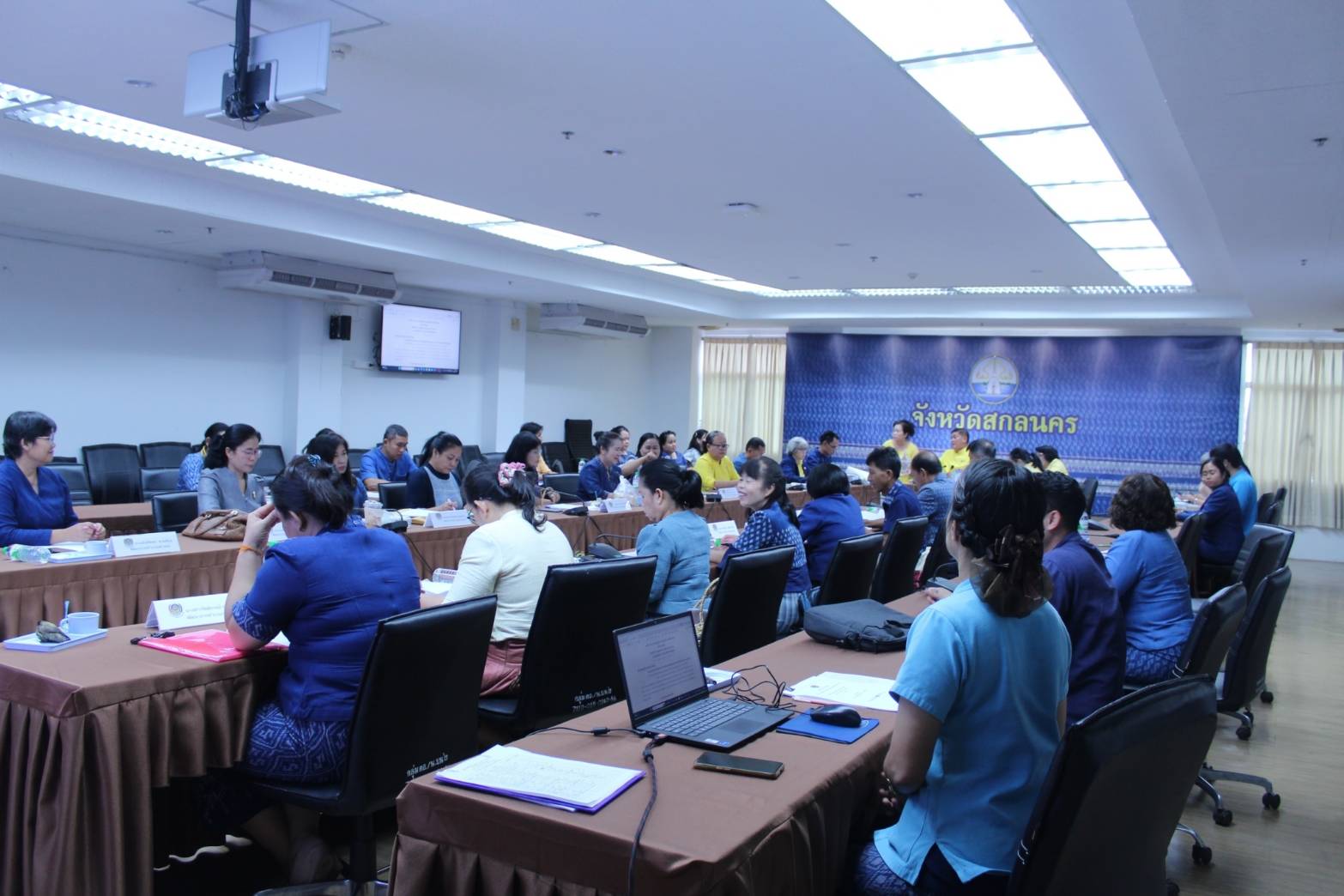 📢พช.สกลนคร : มอบเกียรติบัตรบุคคลคุณธรรมดีเด่นและหน่วยงานคุณธรรมดีเด่น ในสังกัดตามคุณธรรมเป้าหมาย 5 ประการ ” พอเพียง วินัย สุจริต จิตอาสา กตัญญู” ประจำปี 2567