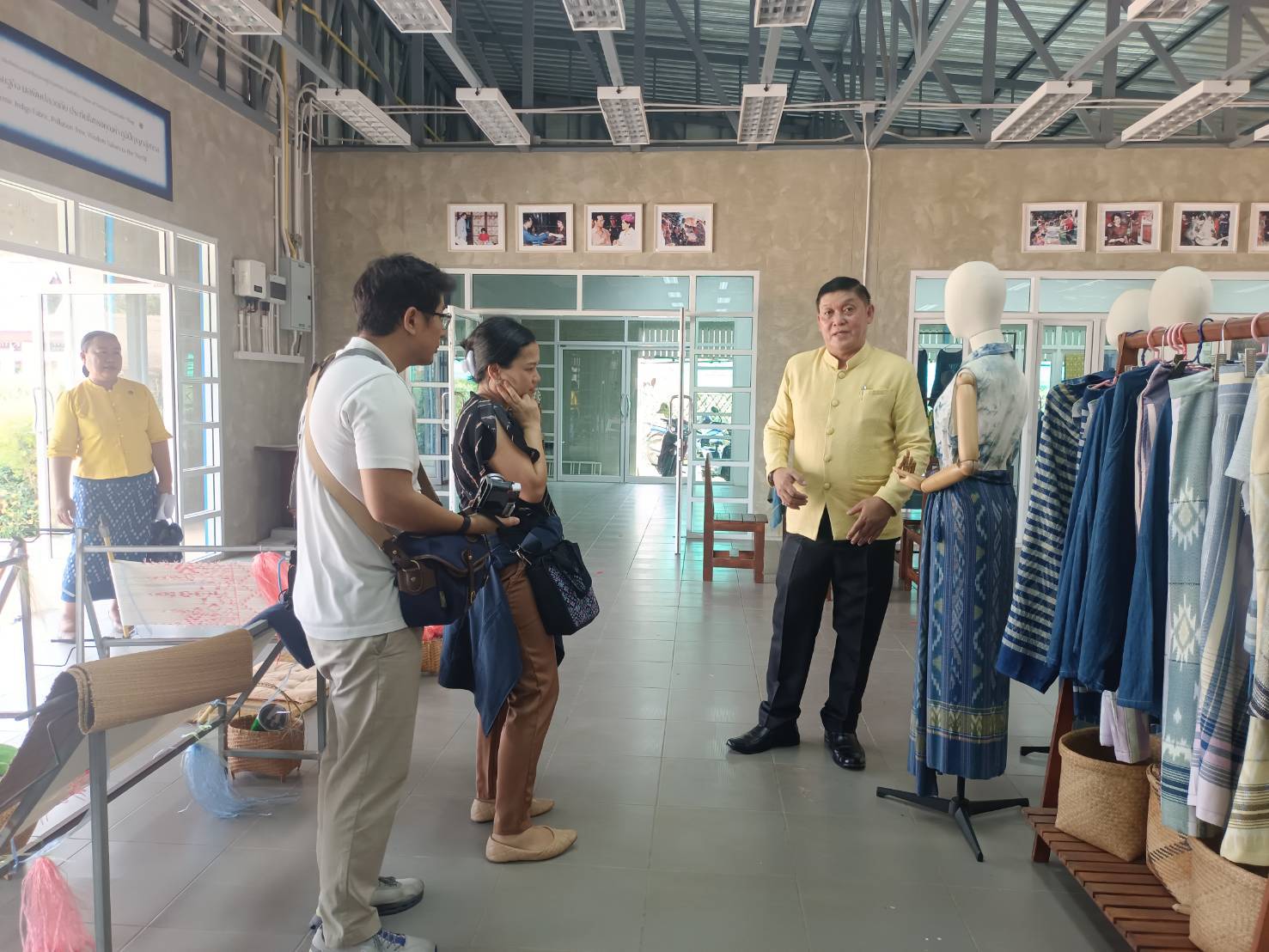 พช.สกลนคร ต้อนรับคณะสำรวจสถานที่ดูงานจากกรมสารนิเทศ กระทรวงการต่างประเทศ