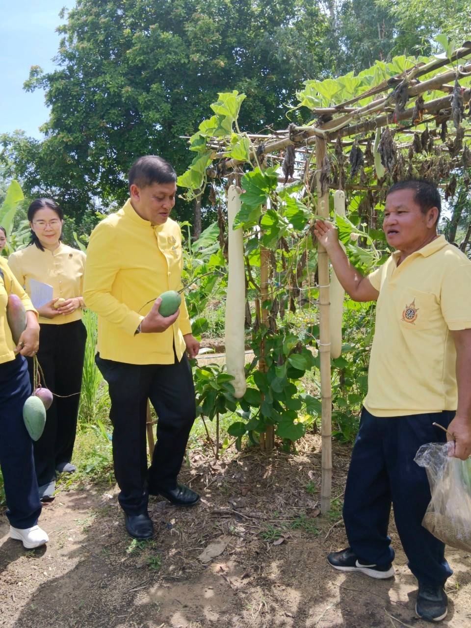 📢 จังหวัดสกลนคร : ดำเนินโครงการ โคก หนอง นา อารยเกษตร เฉลิมพระเกียรติพระบาทสมเด็จพระเจ้าอยู่หัว เนื่องในโอกาสมหามงคลเฉลิมพระชนมพรรษา ๖ รอบ ๒๘ กรกฎาคม ๒๕๖๗