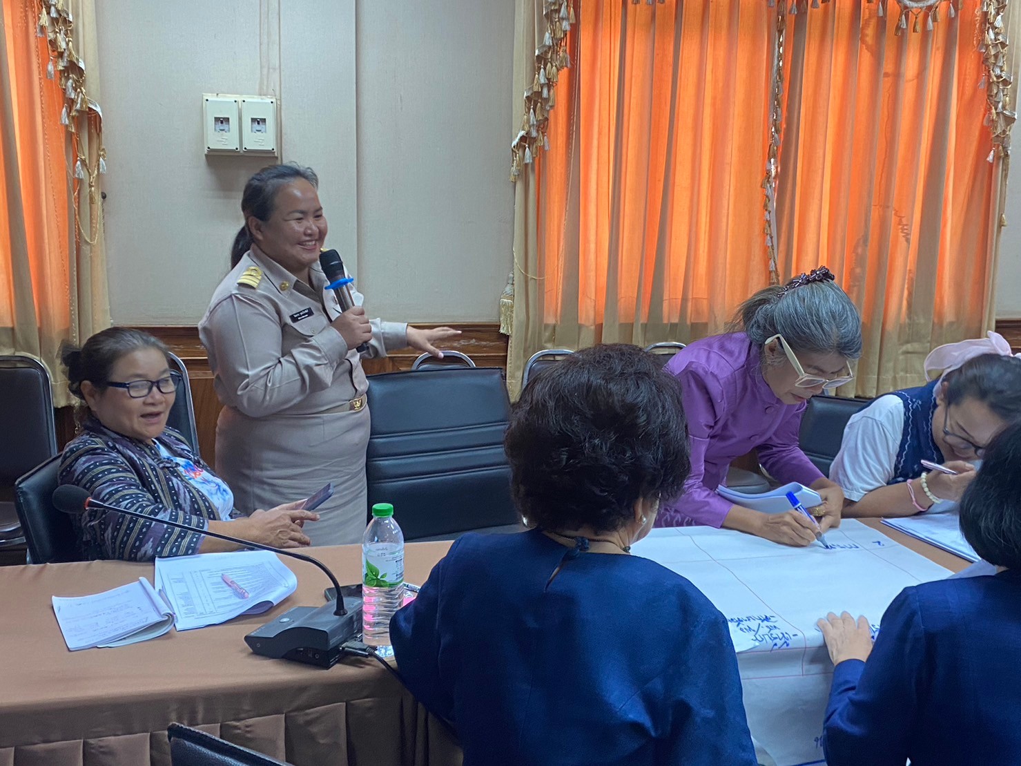 📢จังหวัดสกลนคร : ประชุมเชิงปฏิบัติการเสริมสร้างศักยภาพองค์กรสตรีเพื่อขับเคลื่อนการขจัดความยากจน