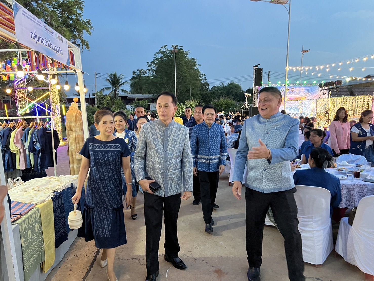 “เสน่ห์ภูษา ตระการตาผ้าไทยใส่ให้สนุก”