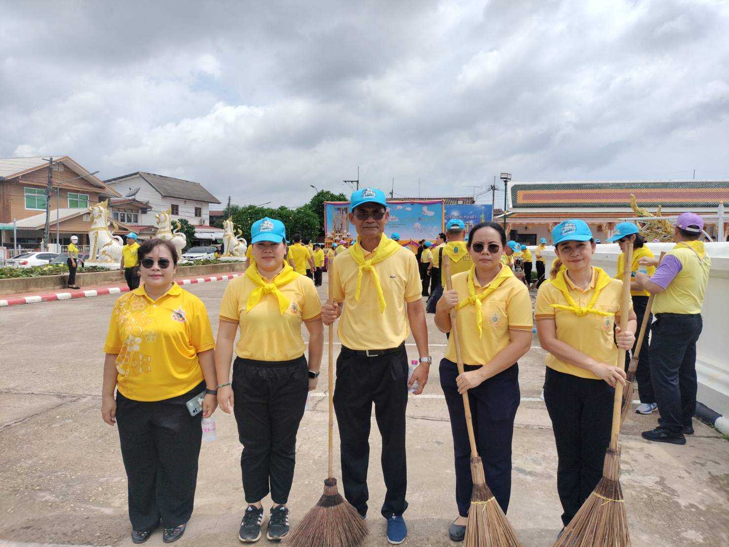 📢จิตอาสาพระราชทาน จังหวัดสกลนคร ทำความดีด้วยหัวใจ ร่วมกิจกรรมบำเพ็ญสาธารณประโยชน์และสาธารณกุศล เนื่องในโอกาสวันคล้ายวันเฉลิมพระชนมพรรษา สมเด็จพระนางเจ้าฯ พระบรมราชินี 3 มิถุนายน 2567