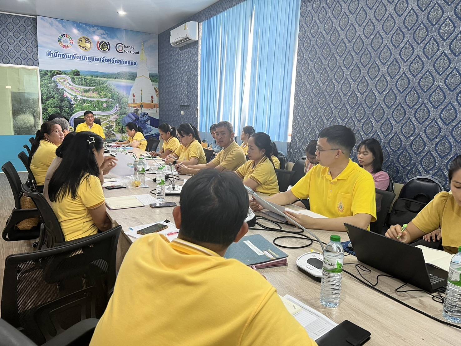 📢พช.สกลนคร : ประชุมพิจารณาจัดทำตัวชี้วัดและค่าเป้าหมายการประเมินผลการปฏิบัติราชการฯ สำนักงานพัฒนาชุมชนจังหวัดสกลนคร