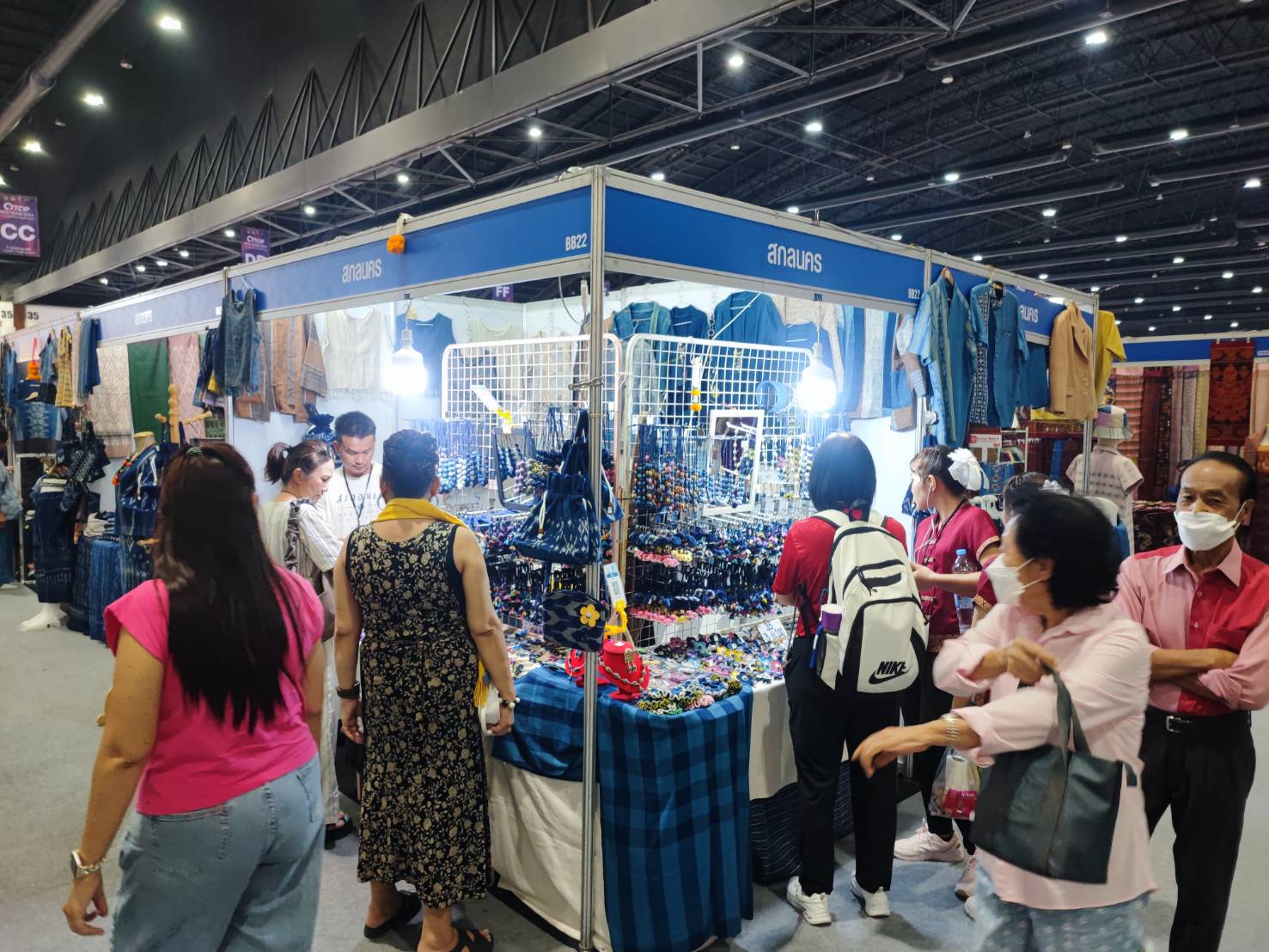 📢ปังสุดๆ ใต้ตำหนัก เหมายกร้าน ขอเชิญเที่ยวงาน OTOP MIDYEAR ๒๐๒๔ “หลากหลายผลิตภัณฑ์ สีสันภูมิปัญญาไทย” ระหว่าง ๘ – ๑๖ มิ.ย. ๖๗ ณ อิมแพ็ค เมืองทองธานี