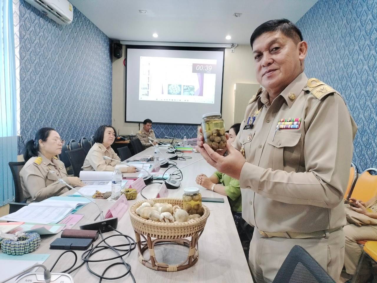 พช.สกลนคร : คัดเลือกคนกองทุนพัฒนาบทบาทสตรีดีเด่นระดับจังหวัด และผู้นำสตรีในการขับเคลื่อนงานขจัดความยากจนดีเด่น จังหวัดสกลนคร ประจำปี ๒๕๖๗