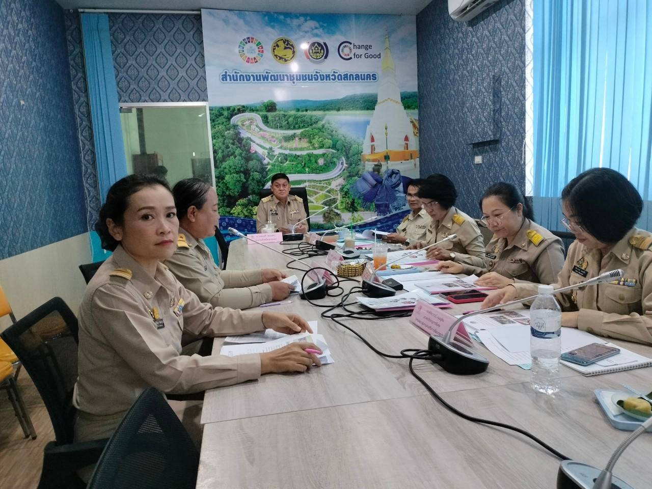พช.สกลนคร : คัดเลือกคนกองทุนพัฒนาบทบาทสตรีดีเด่นระดับจังหวัด และผู้นำสตรีในการขับเคลื่อนงานขจัดความยากจนดีเด่น จังหวัดสกลนคร ประจำปี ๒๕๖๗