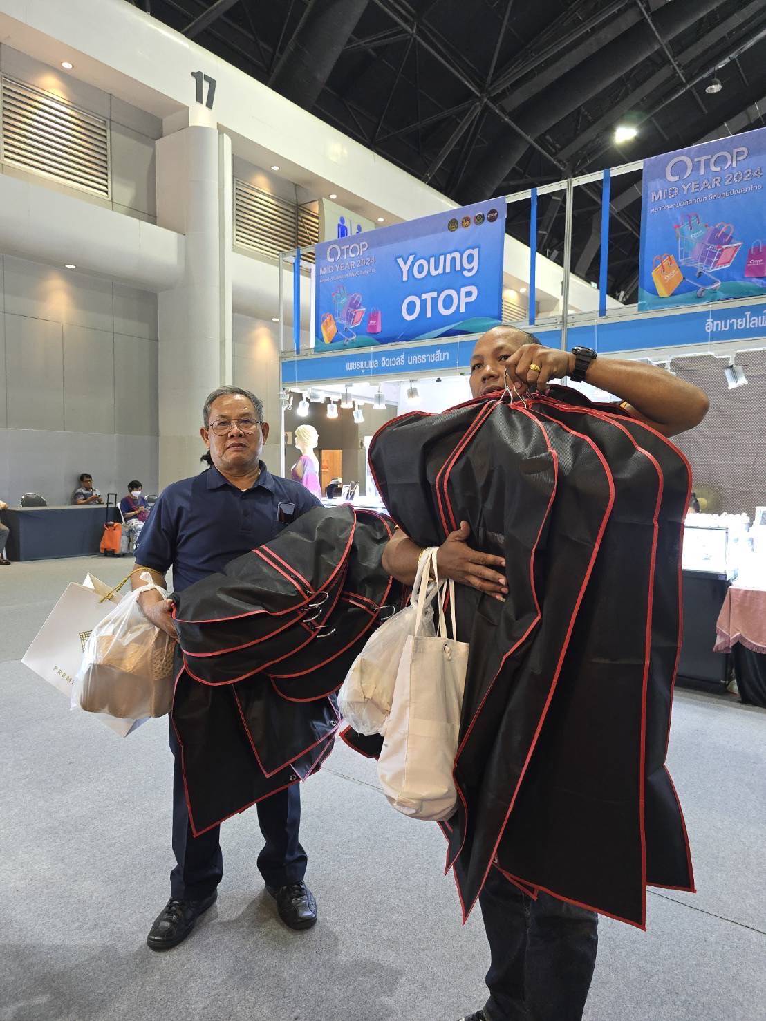📢ปังสุดๆ ใต้ตำหนัก เหมายกร้าน ขอเชิญเที่ยวงาน OTOP MIDYEAR ๒๐๒๔ “หลากหลายผลิตภัณฑ์ สีสันภูมิปัญญาไทย” ระหว่าง ๘ – ๑๖ มิ.ย. ๖๗ ณ อิมแพ็ค เมืองทองธานี