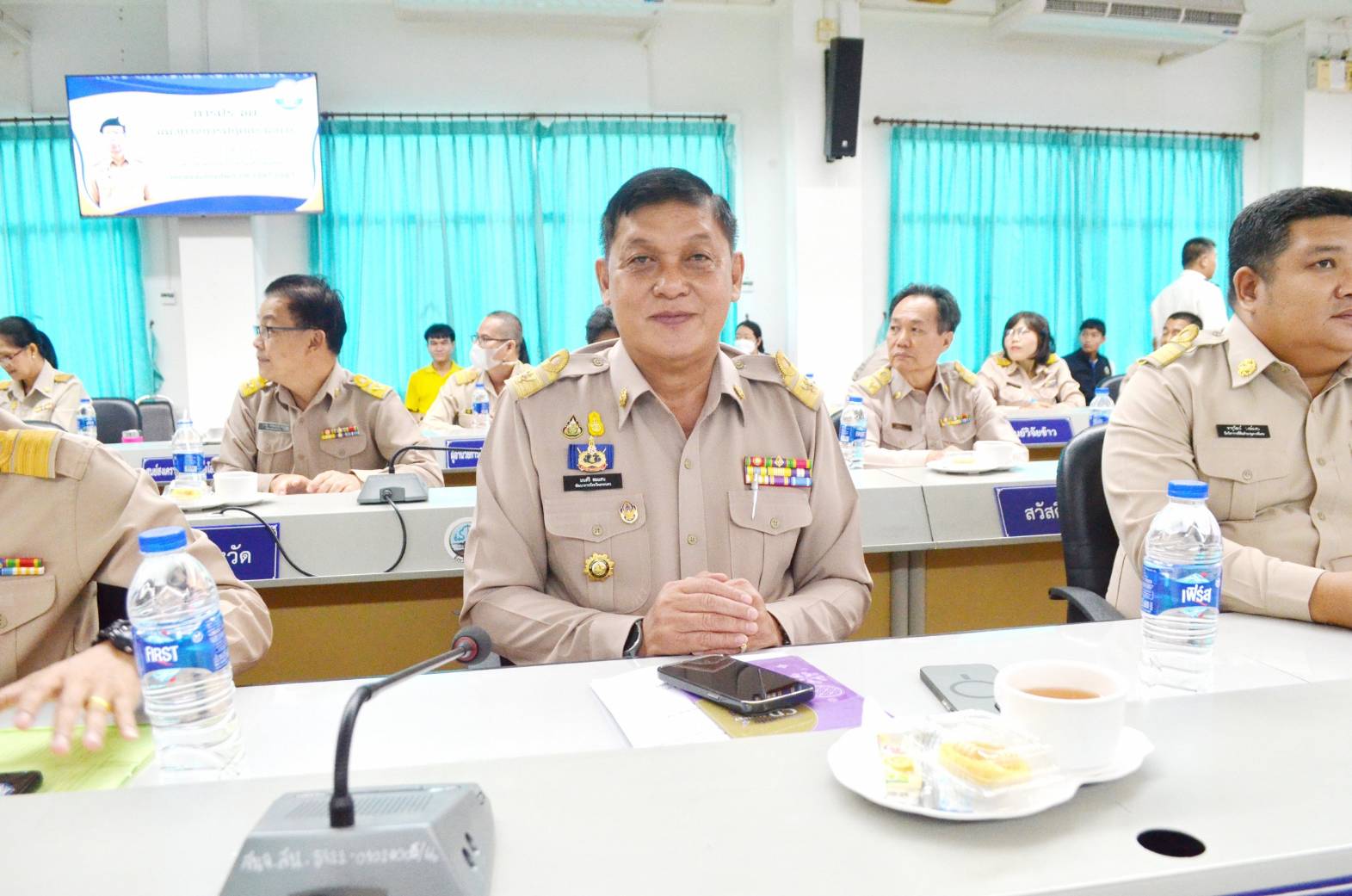 📢ผู้ว่าฯ สกลนคร มอบแนวทางปฏิบัติราชการ เพื่อร่วมกันขับเคลื่อนสู่เป้าหมายให้ประชาชนมีความอยู่ดีกินดี มีคุณภาพชีวิตที่ดี และมีความมั่นคงในทุกมิติ
