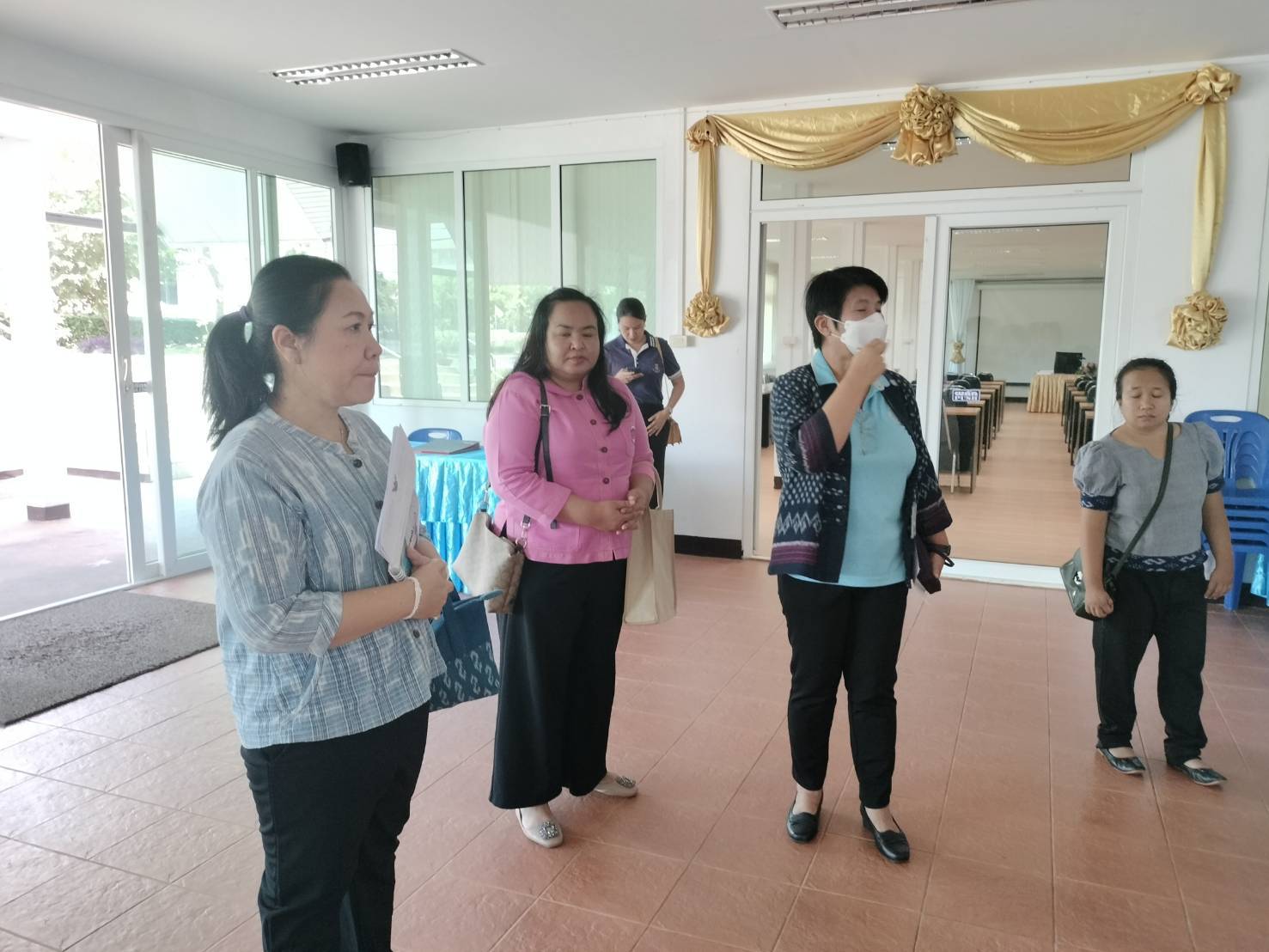 📢จังหวัดสกลนคร เตรียมความพร้อมการไกล่เกลี่ยก่อนฟ้องลูกหนี้กองทุนพัฒนาบทบาทสตรี