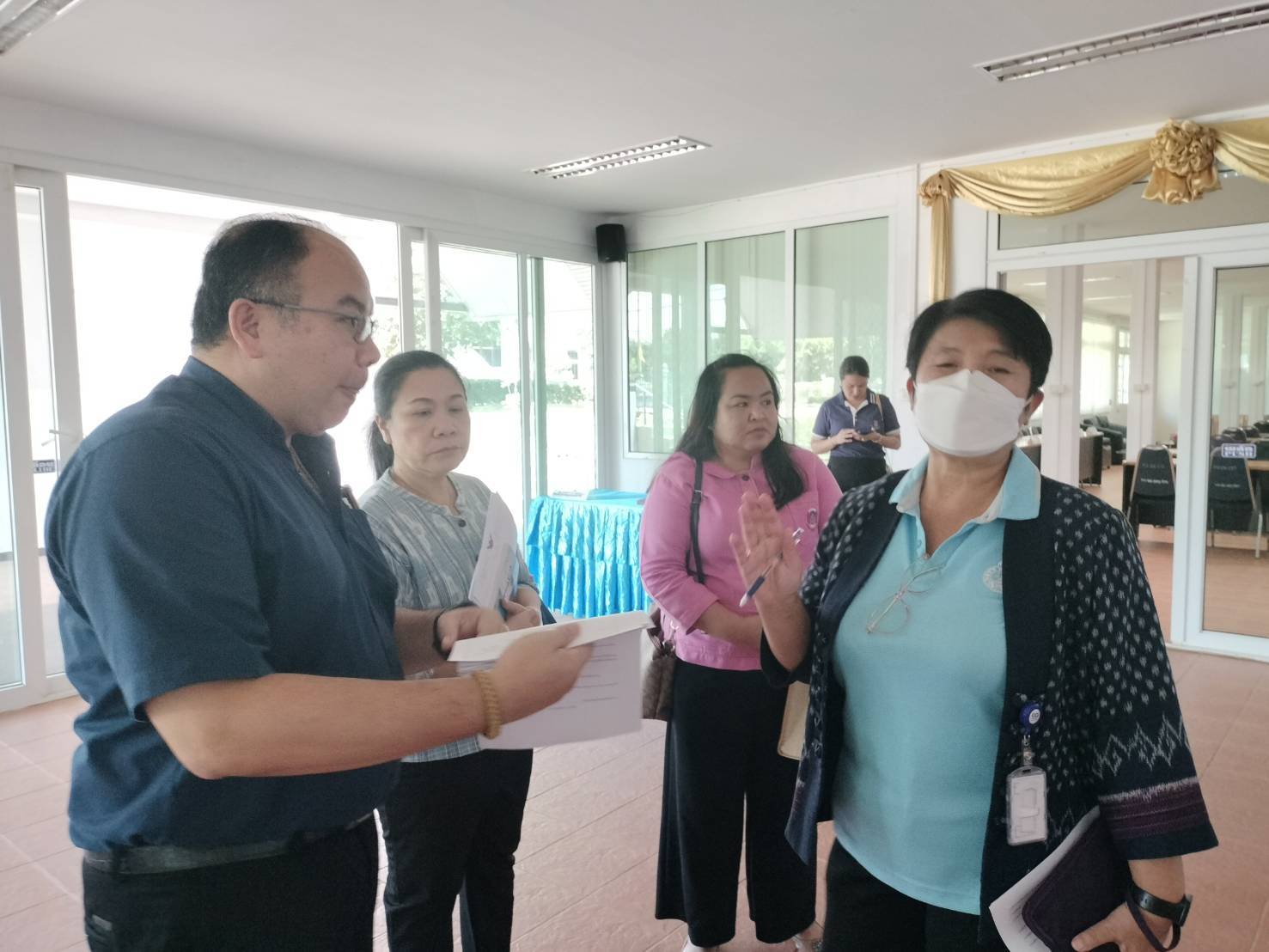 📢จังหวัดสกลนคร เตรียมความพร้อมการไกล่เกลี่ยก่อนฟ้องลูกหนี้กองทุนพัฒนาบทบาทสตรี