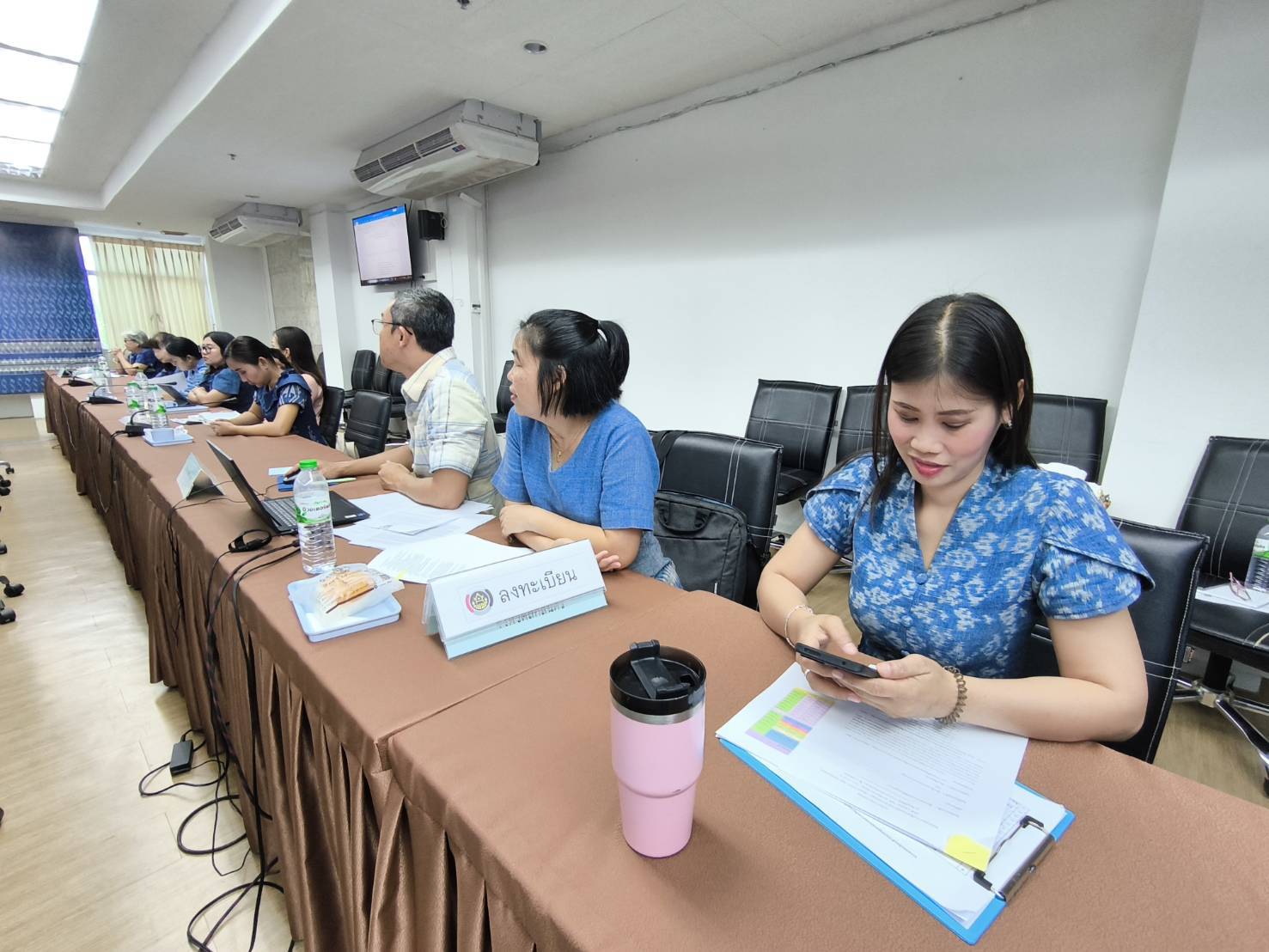 จังหวัดสกลนคร : จัดประชุมคณะกรรมการเครือข่ายองค์ความรู้ (Knowledge – Based OTOP : KBO) จังหวัดสกลนคร