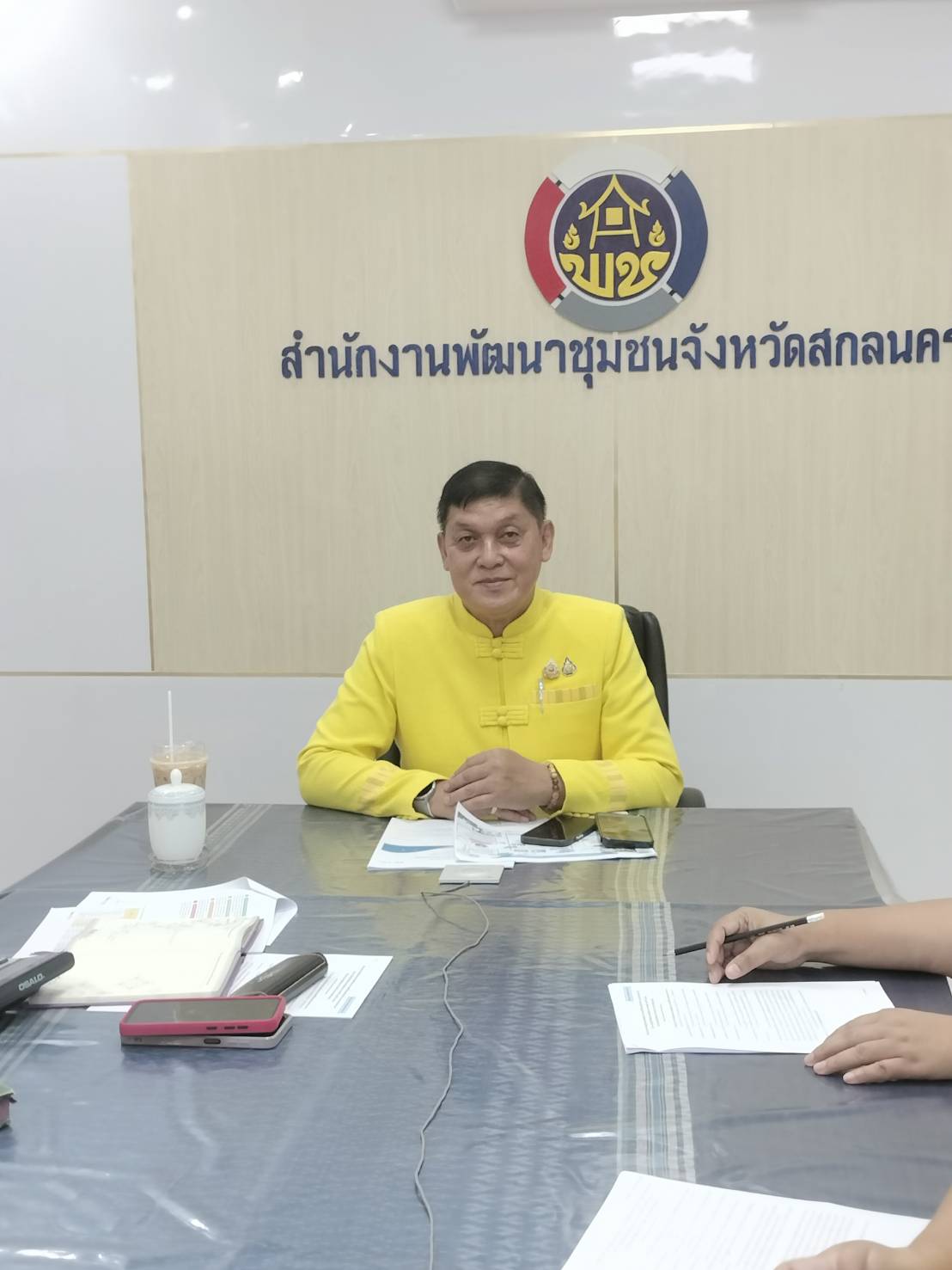 พช.สกลนคร ร่วมรับฟังการประชุมชี้แจง เร่งรัด กำกับ ติดตาม การดำเนินงานกองทุนพัฒนาบทบาทสตรี ผ่านระบบวีดีทัศน์ทางไกล (Video Conference) ครั้งที่ 5/2567