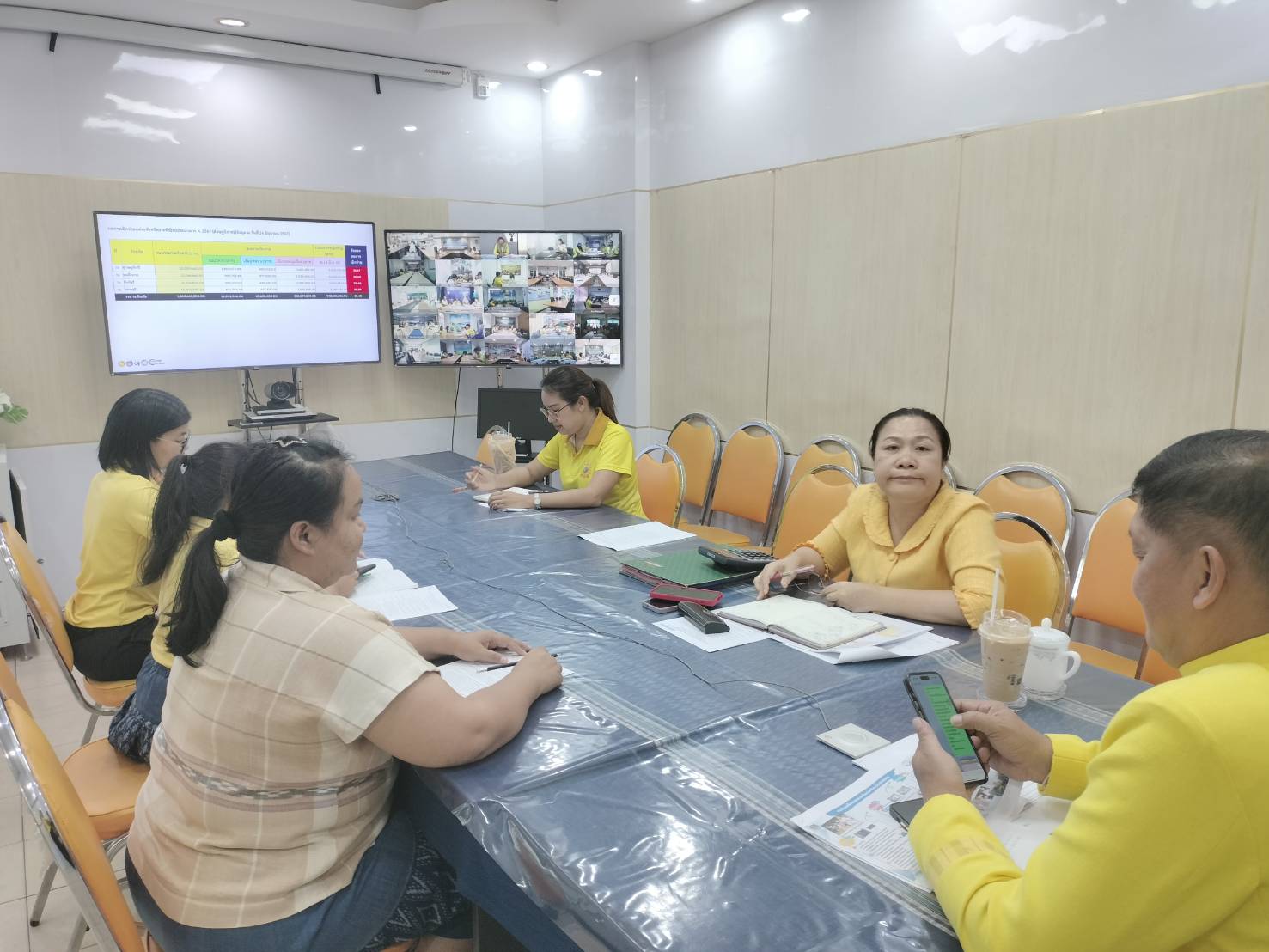 พช.สกลนคร ร่วมรับฟังการประชุมชี้แจง เร่งรัด กำกับ ติดตาม การดำเนินงานกองทุนพัฒนาบทบาทสตรี ผ่านระบบวีดีทัศน์ทางไกล (Video Conference) ครั้งที่ 5/2567