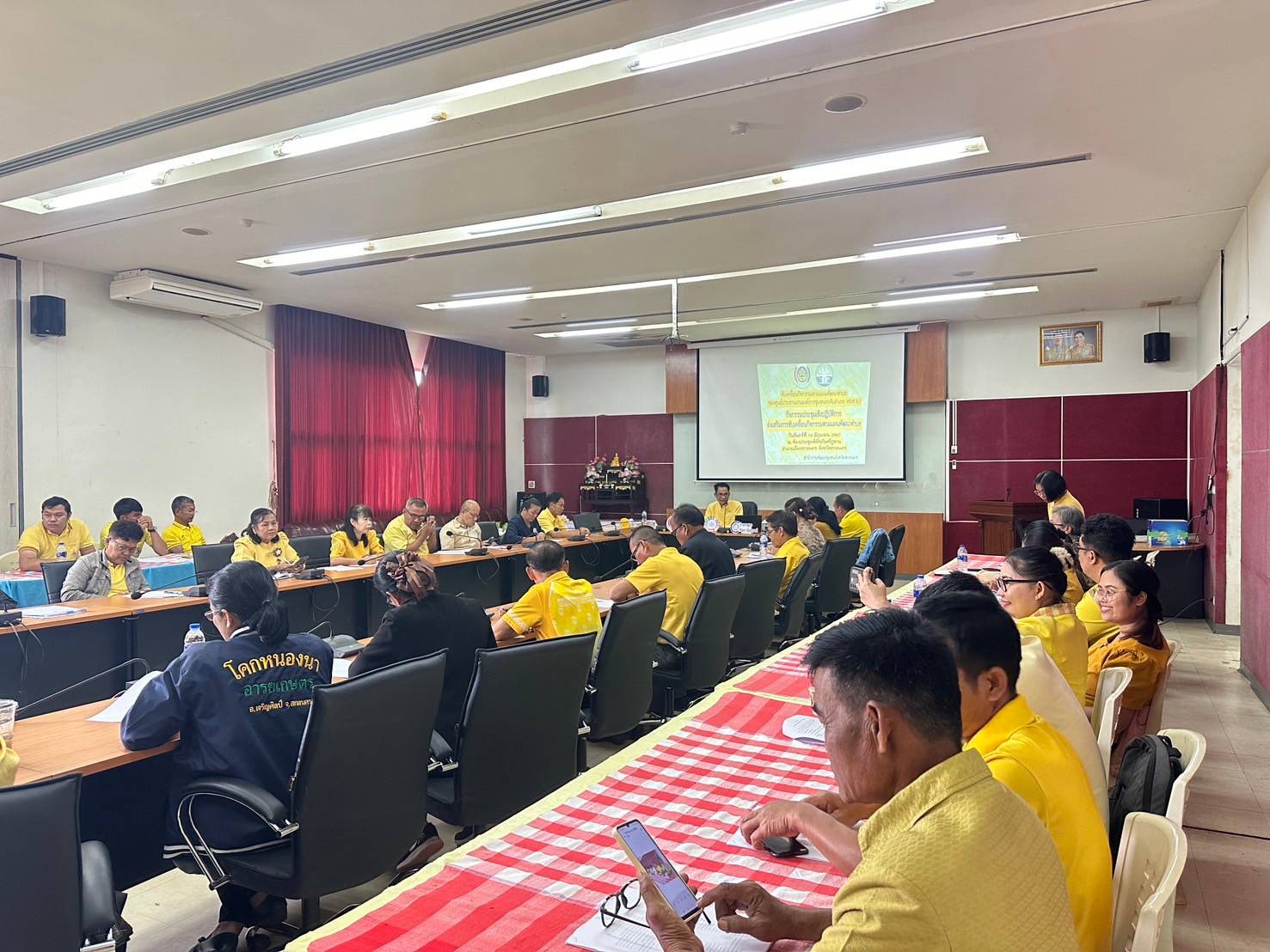 📢พช.สกลนคร จัดประชุมเชิงปฏิบัติการ ศอช.ขับเคลื่อนแผนพัฒนาตำบล พัฒนาสู่ตำบลเข้มแข็ง